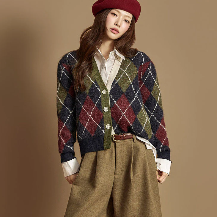 J2939 V-Neck Cardigan - Image 2