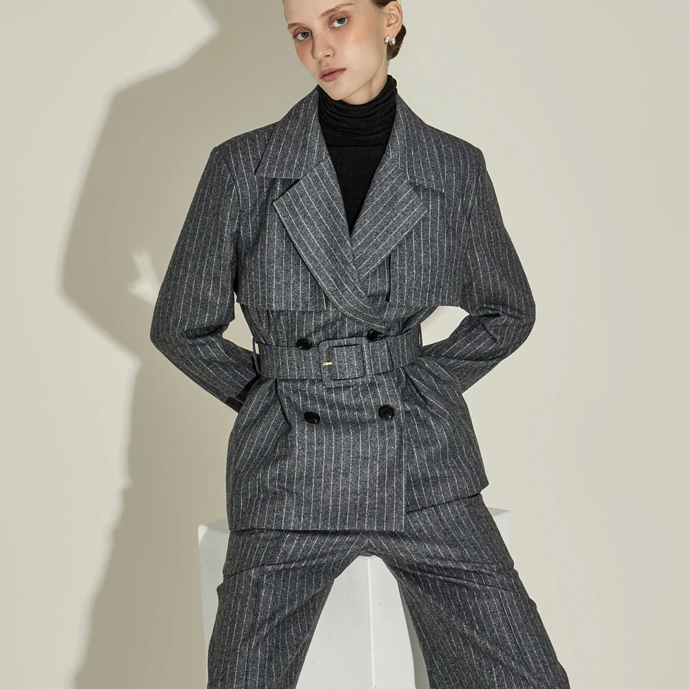 J2961 Wool Jacket with Belt - Image 2