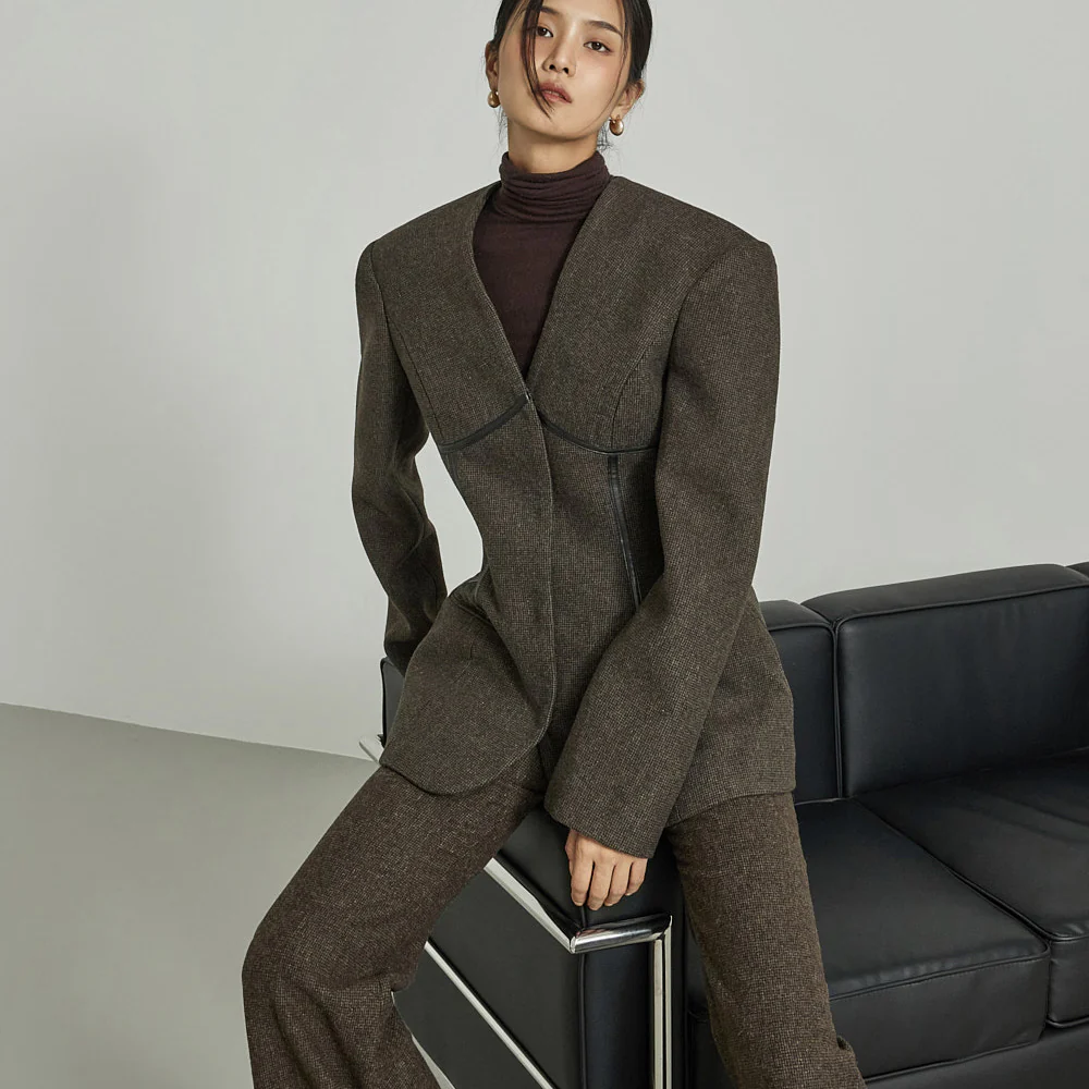 J2982 Corset Line Wool Jacket - Image 2