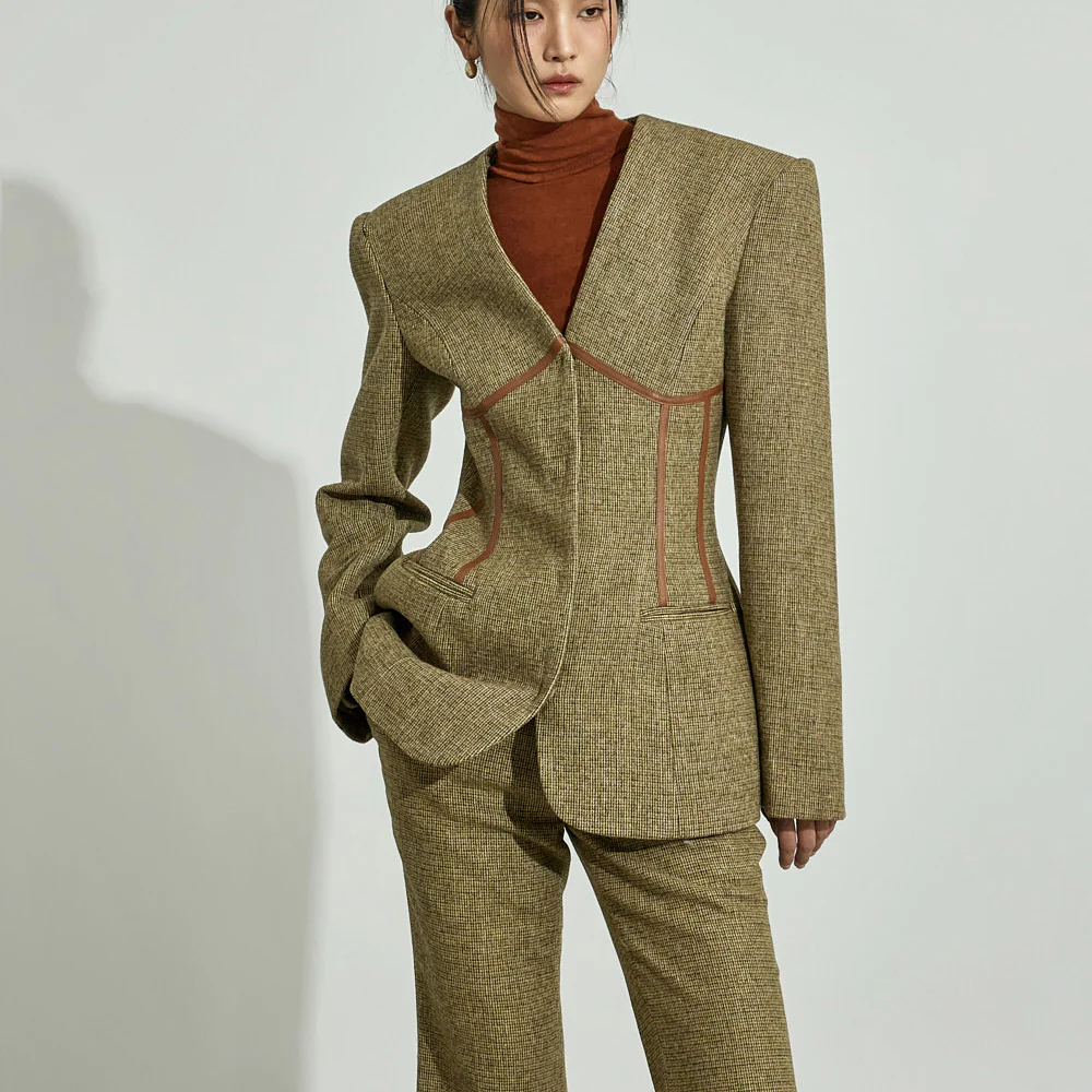 J2982 Corset Line Wool Jacket - Image 2