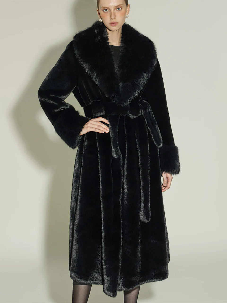 J3005 Faux Fur Coat