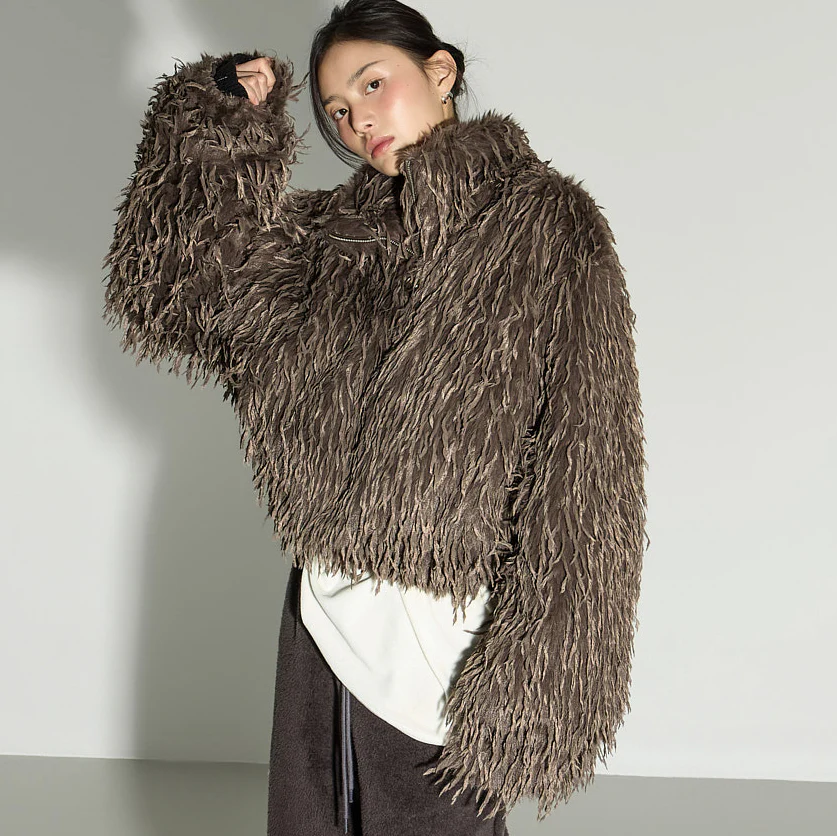 J3052 Fur Zip-Up Short Jacket - Image 2