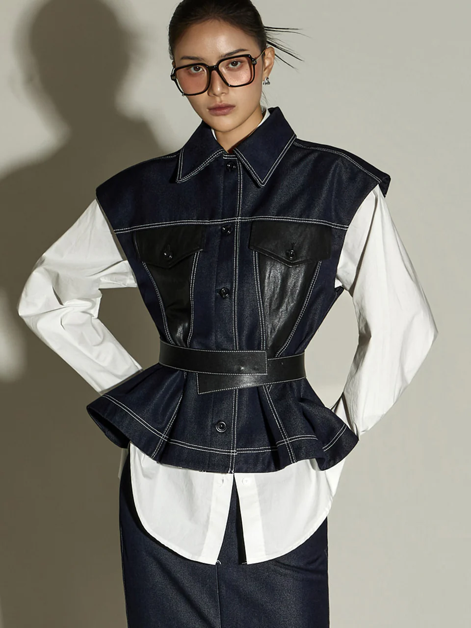 J9334 Vest with Belt