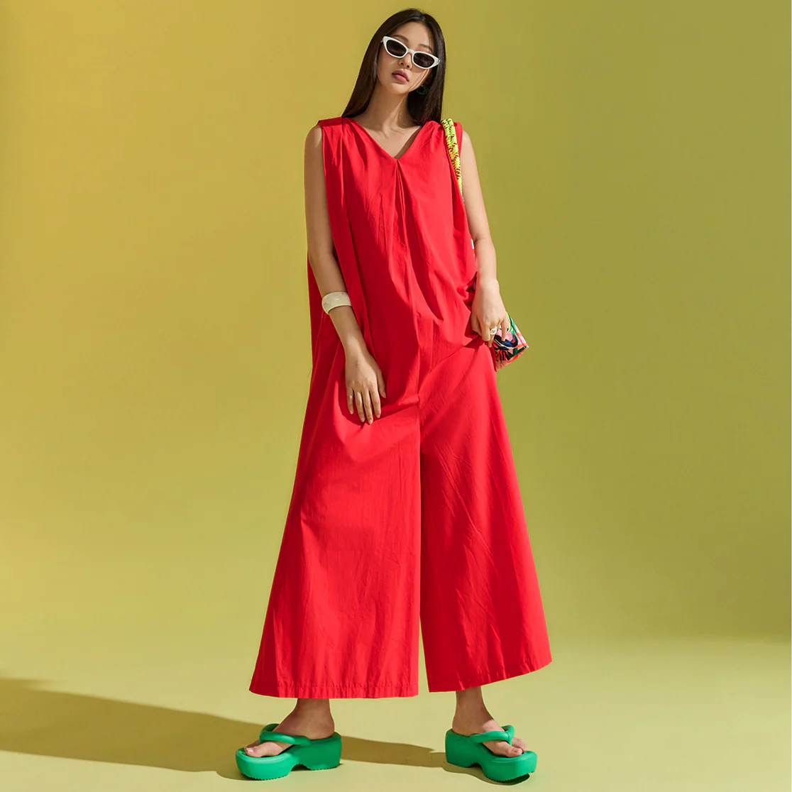JS001 V-neckline Sleeveless Jumpsuit - Image 2