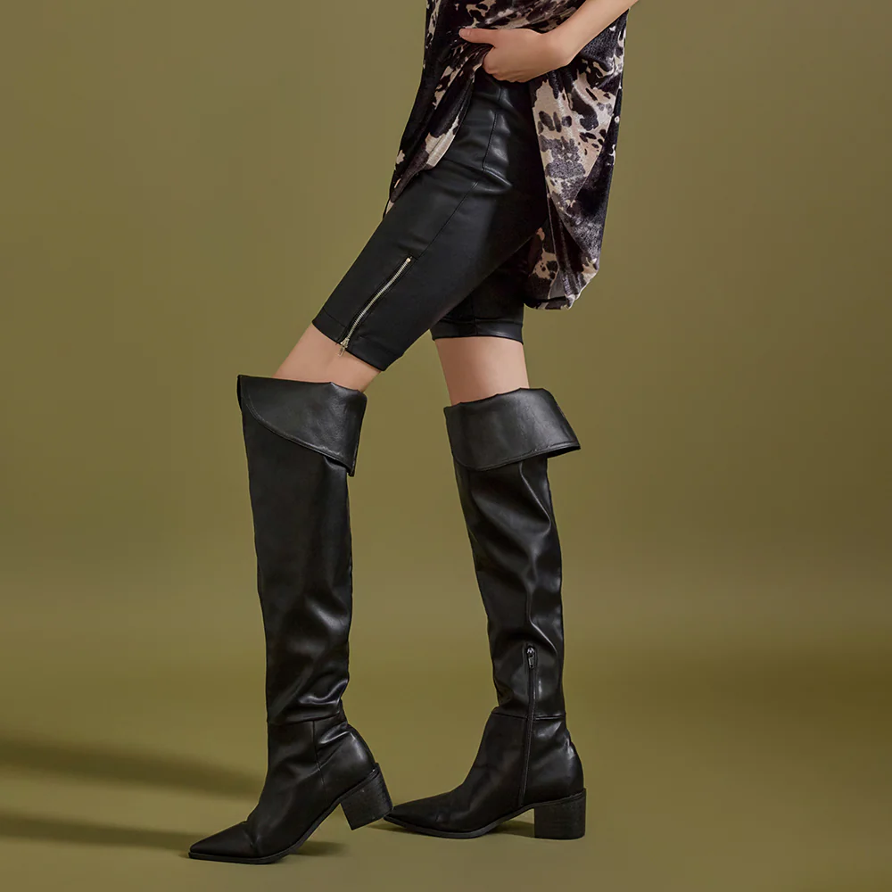P2976 Leather Zipper Short Leggings - Image 2