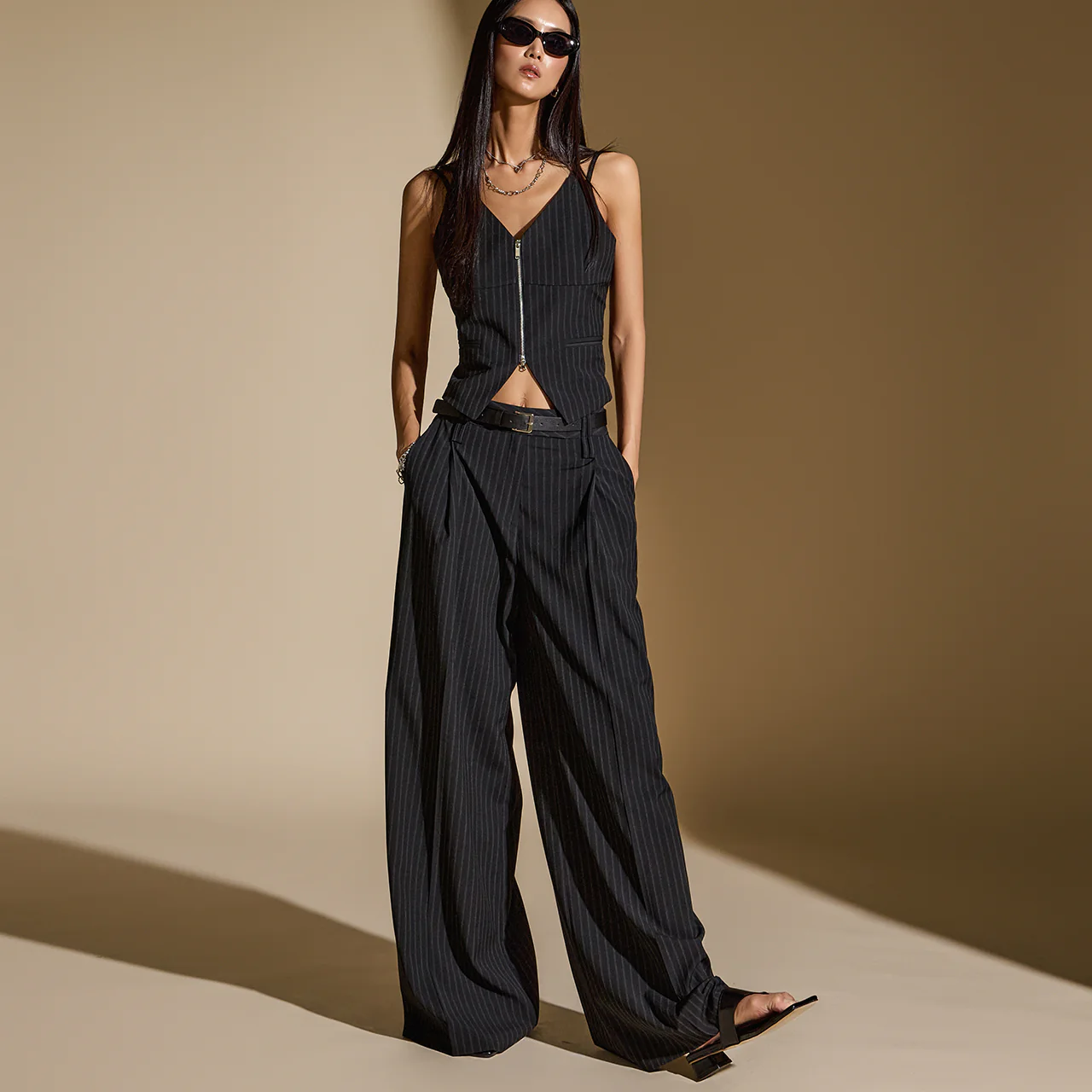 P3234 Slacks with Belt - Image 2