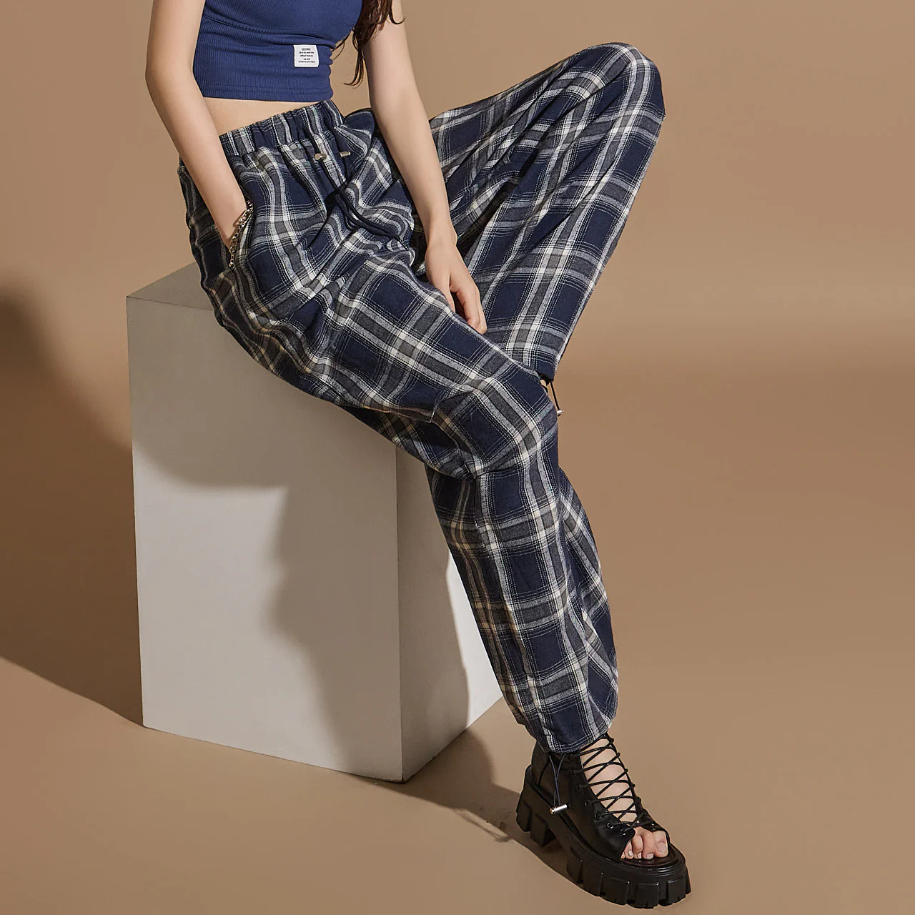 P3244 Plaid Pants - Image 2