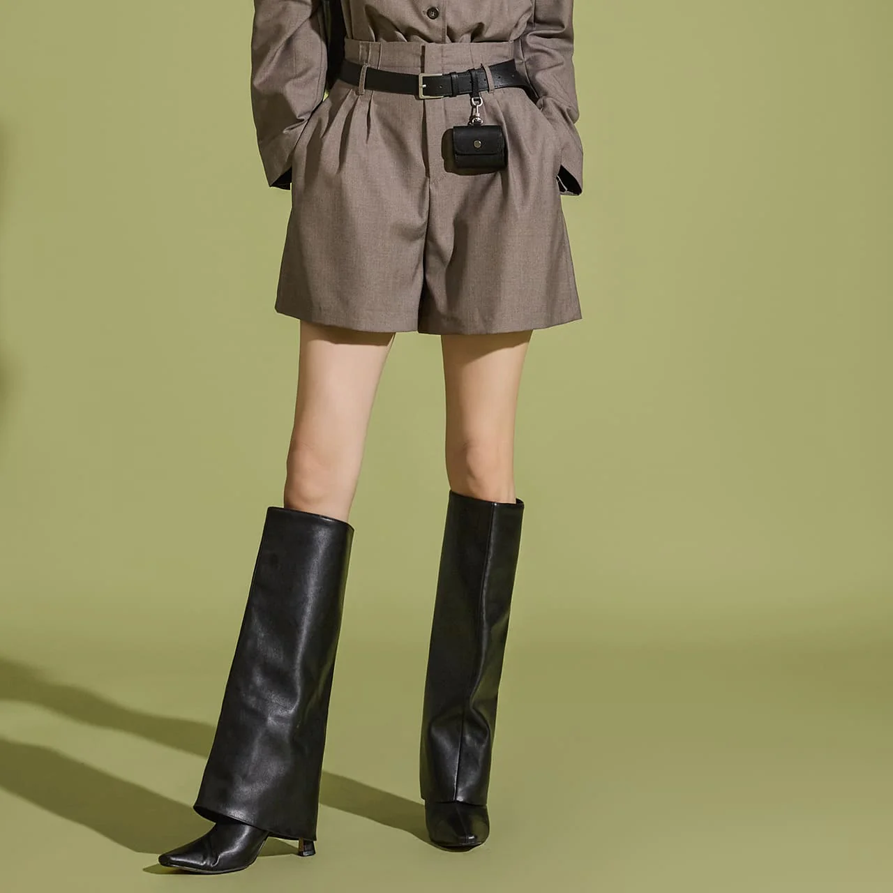 P3245 Pintuck Short Pants - Image 2
