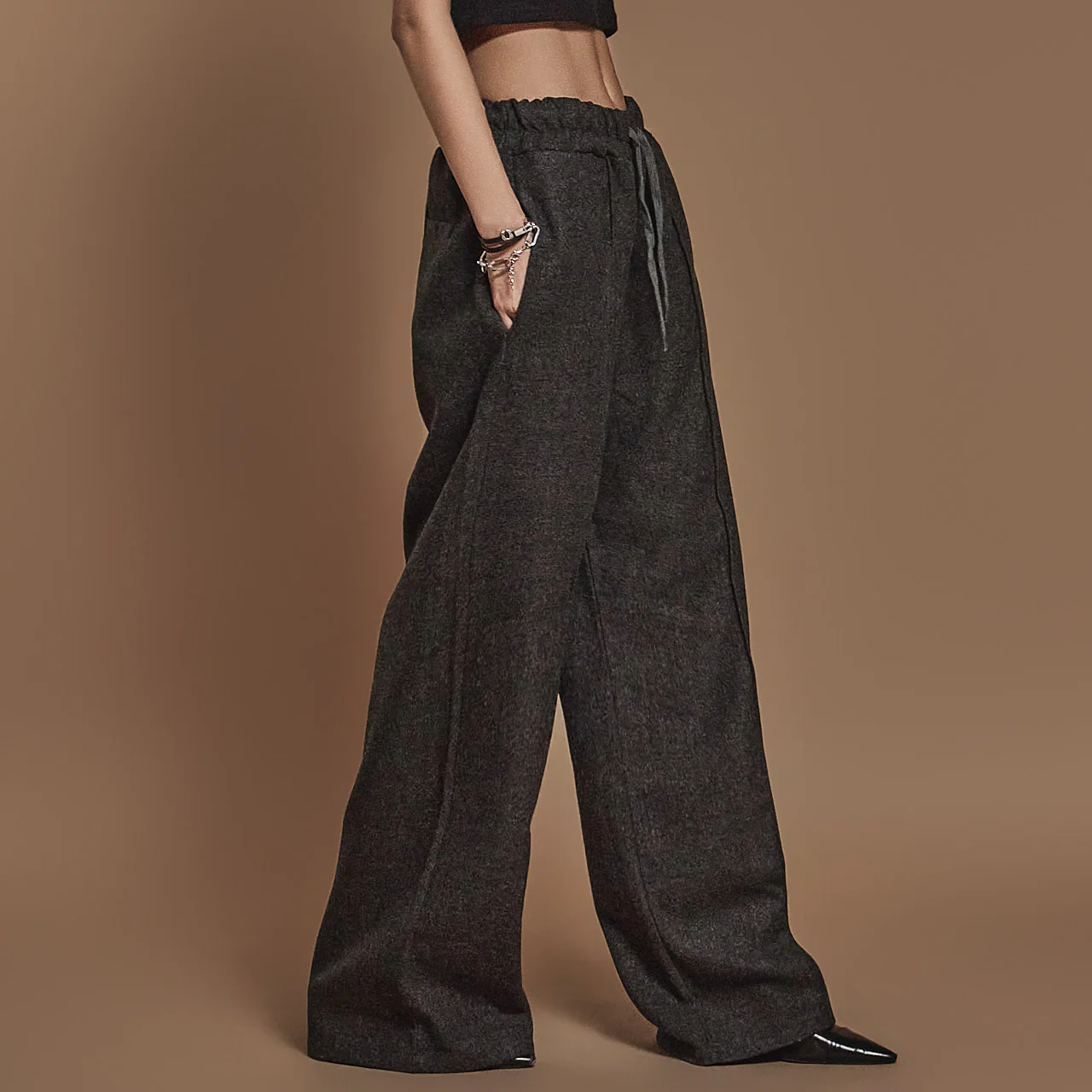 P3309 Pintuck sweat Pants - Image 2
