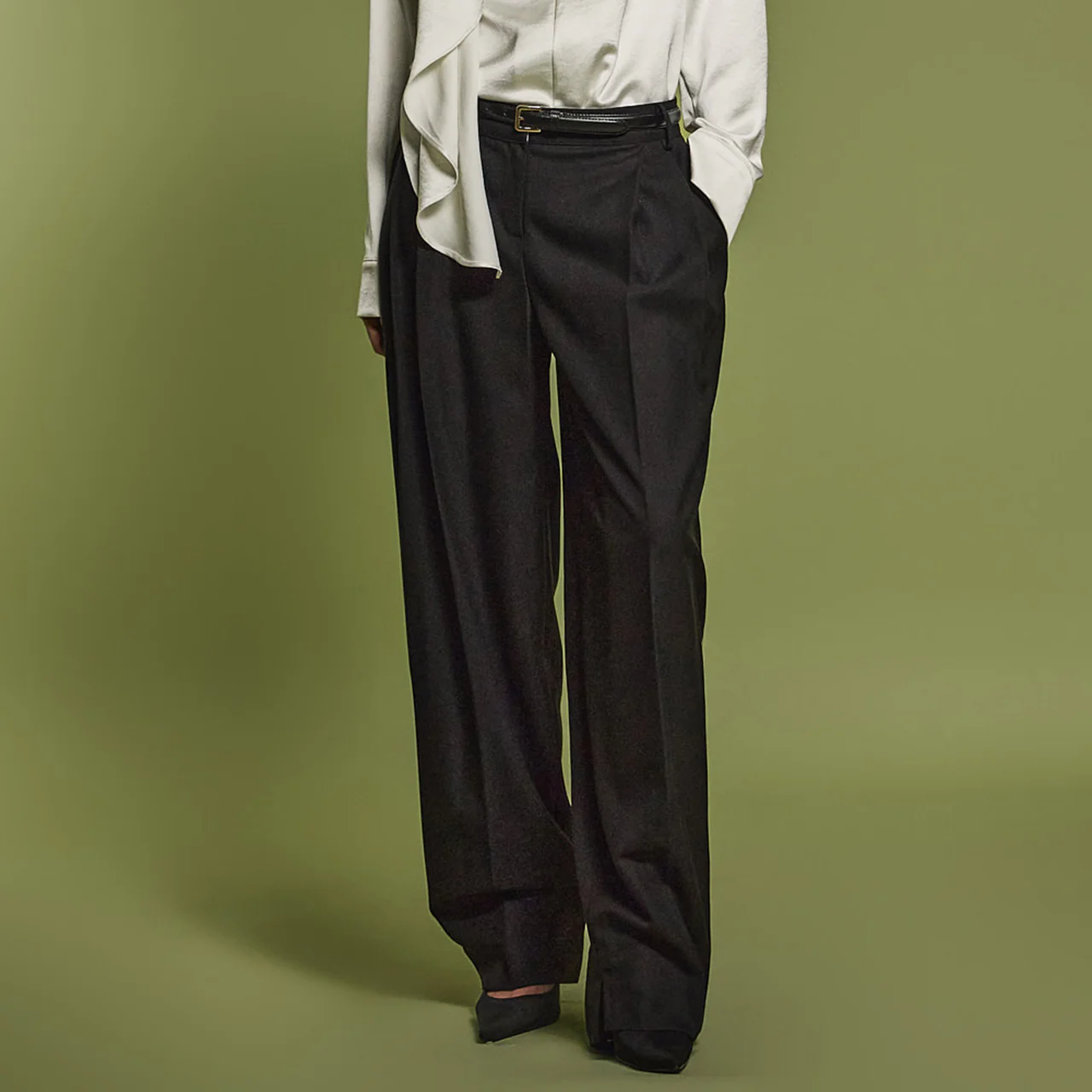 P3323 Slit Pintuck Slacks - Image 2