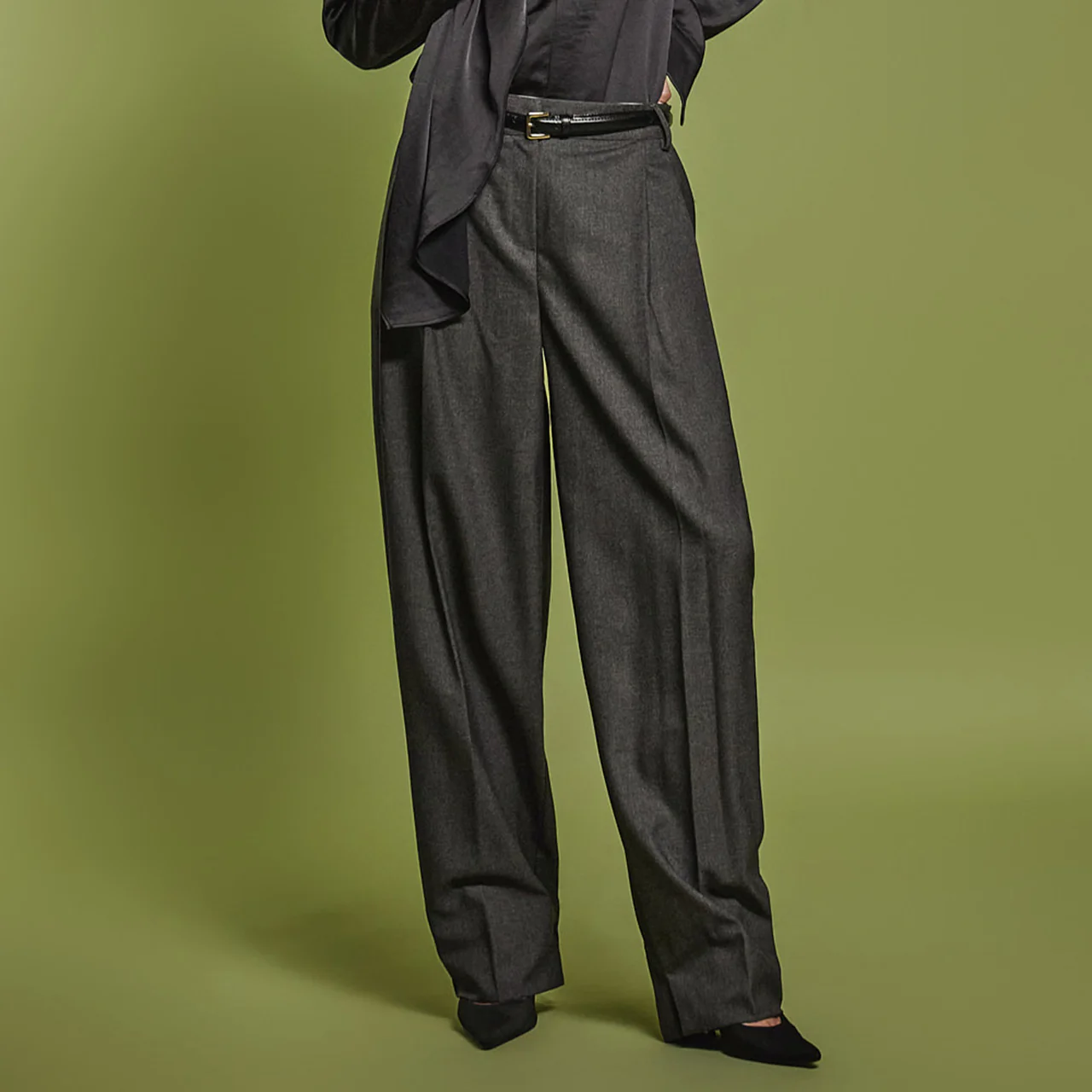 P3323 Slit Pintuck Slacks - Image 2