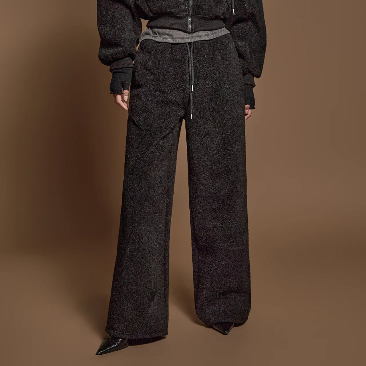 P3355 Fleece-lined Sweat Pants - Image 2
