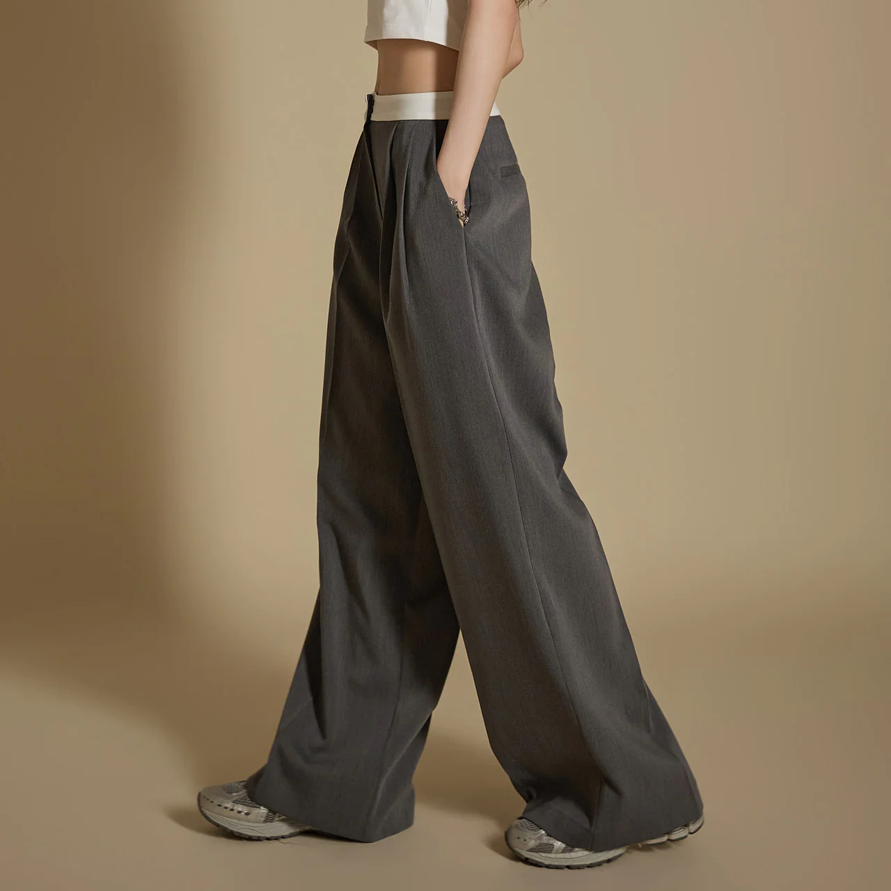 P3383 Contrasting Color Slacks - Image 2