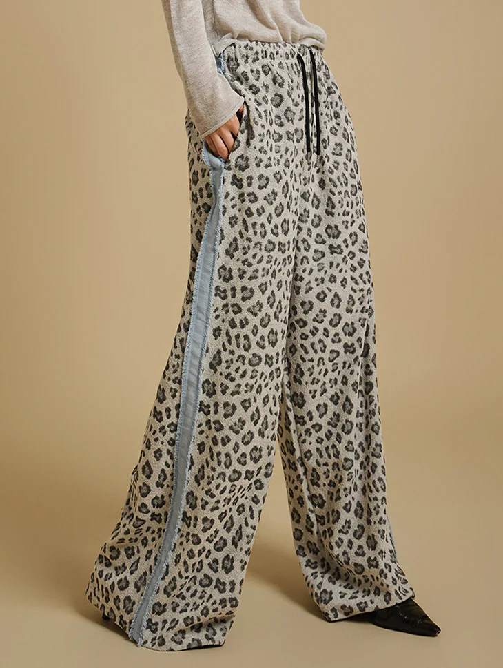 P3401 Leopard Patterned Sweat Pants