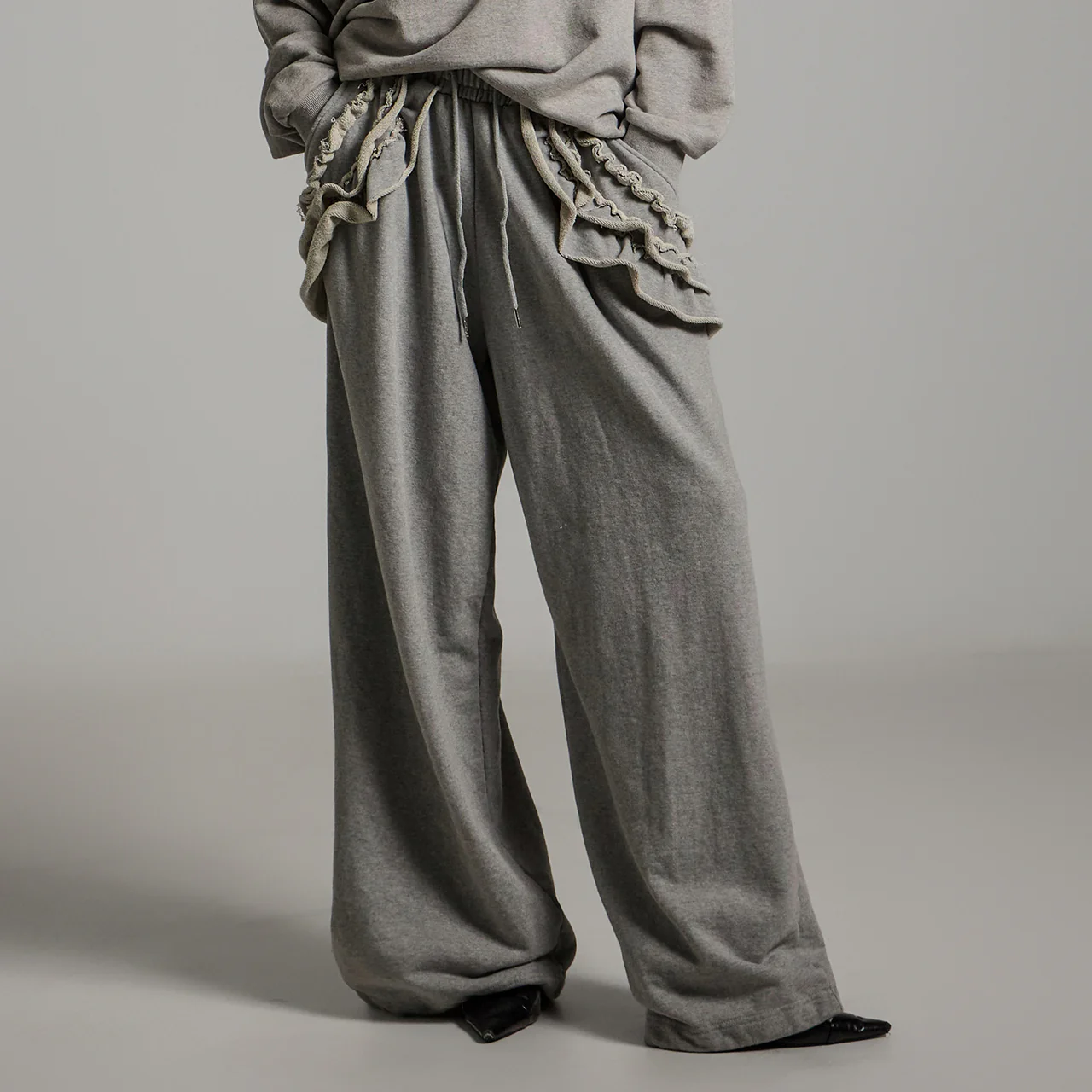 P3427 Frill Sweat Pants - Image 2