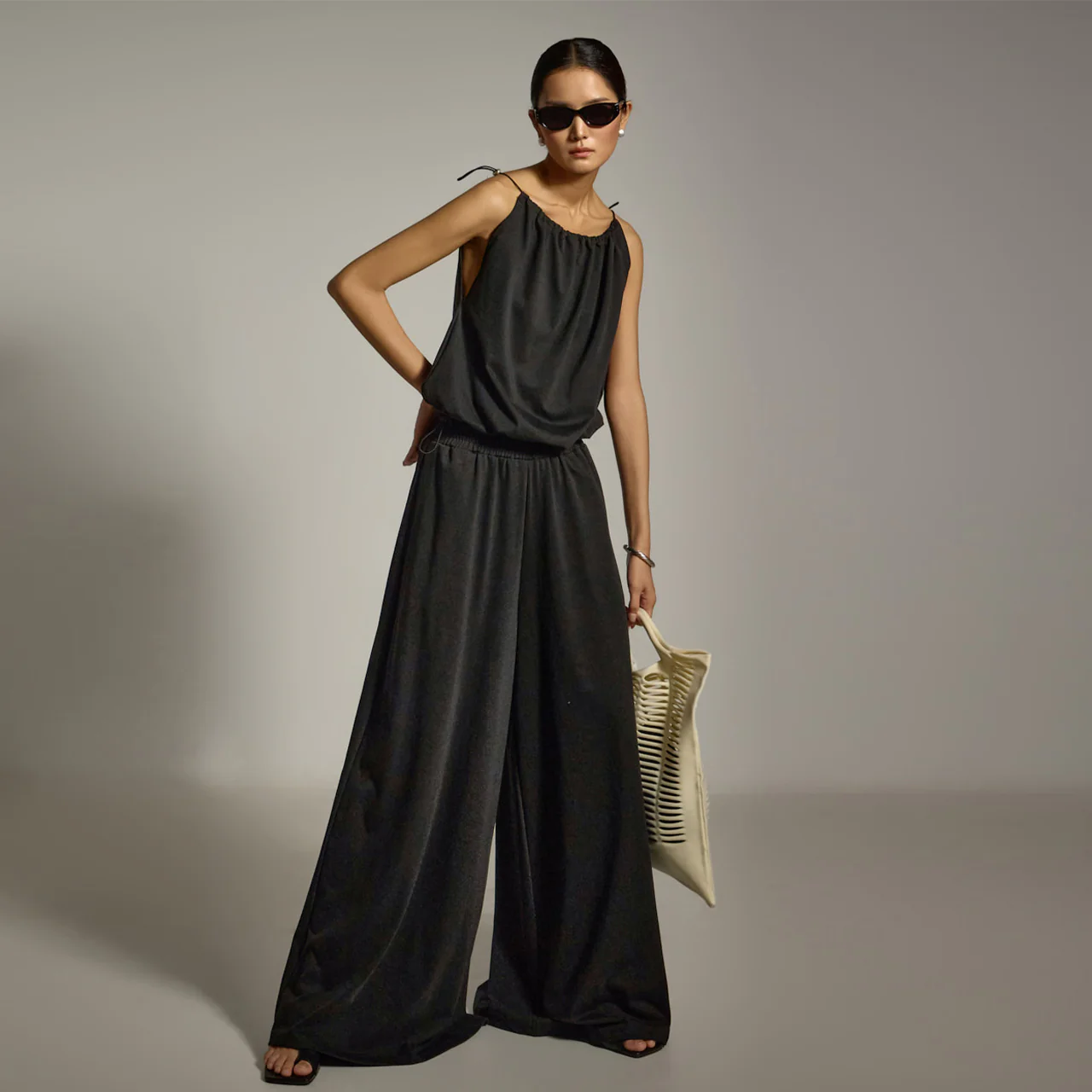 P3522 Wide Sweat Pants - Image 2