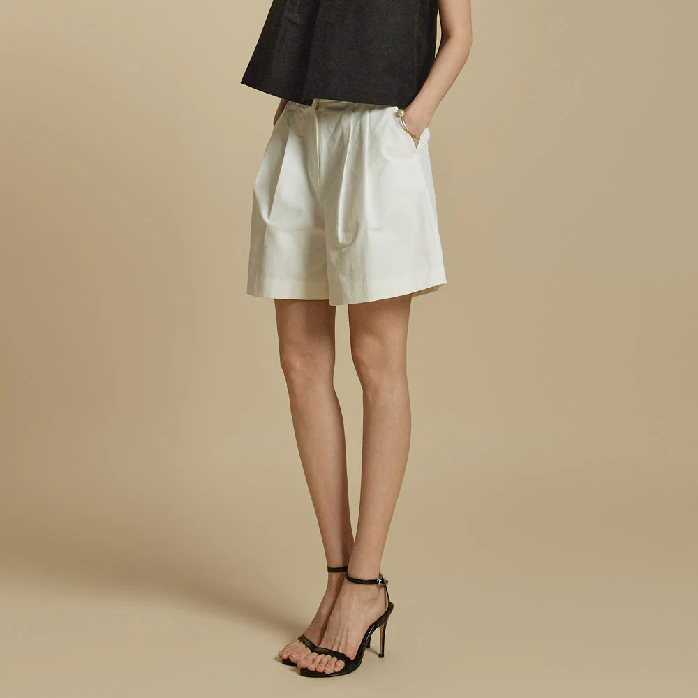 P3611 Pintuck Short Pants - Image 2