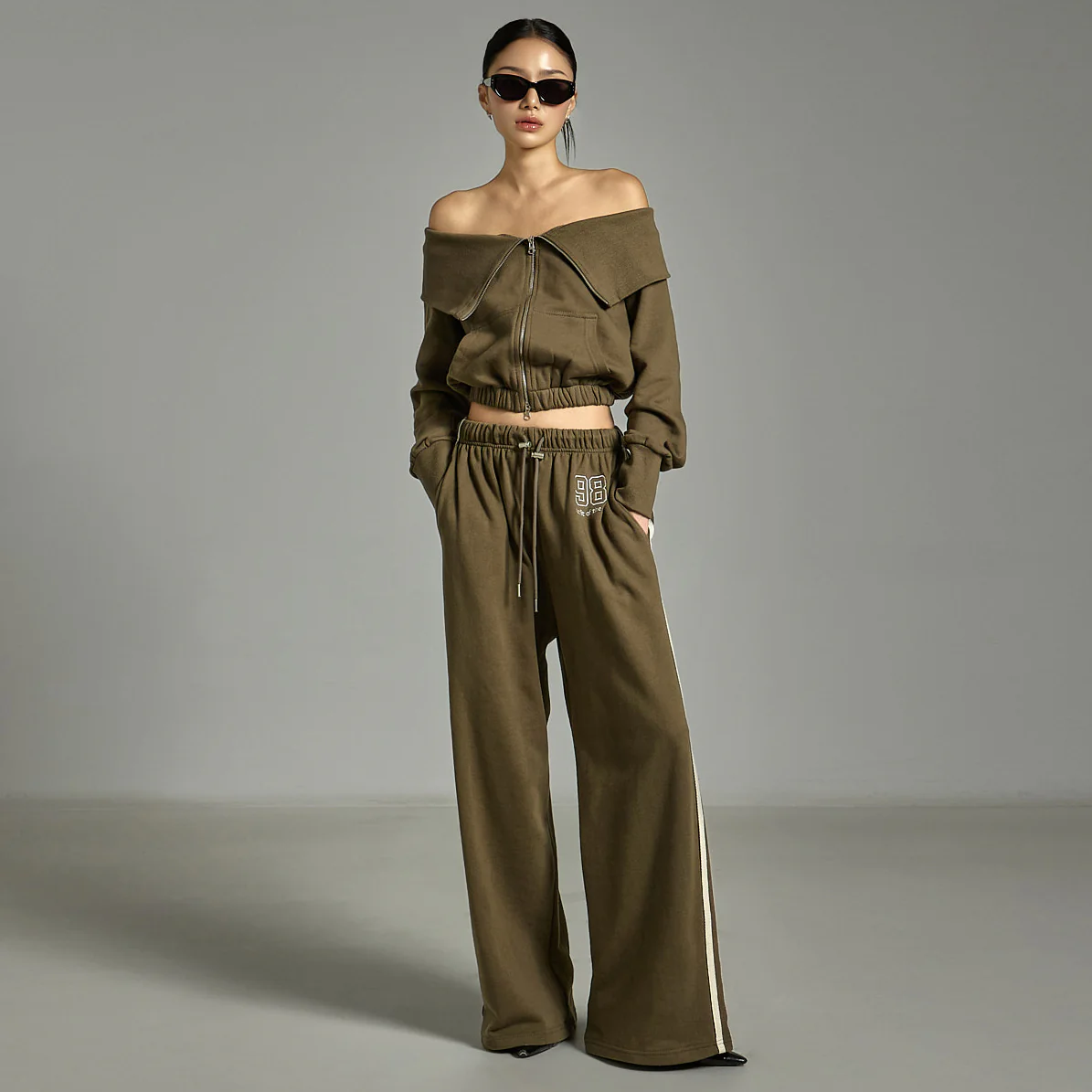 P3642 Wide Sweat Pants - Image 2