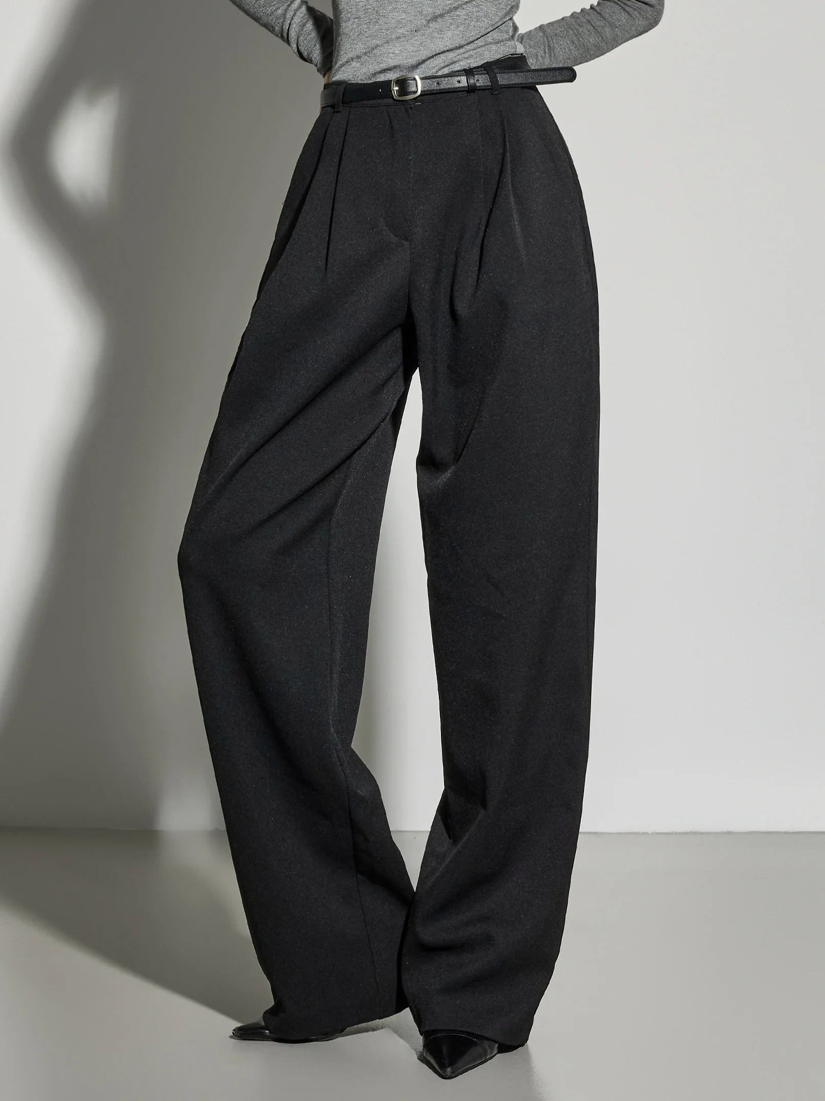 P3668 Wide Slacks