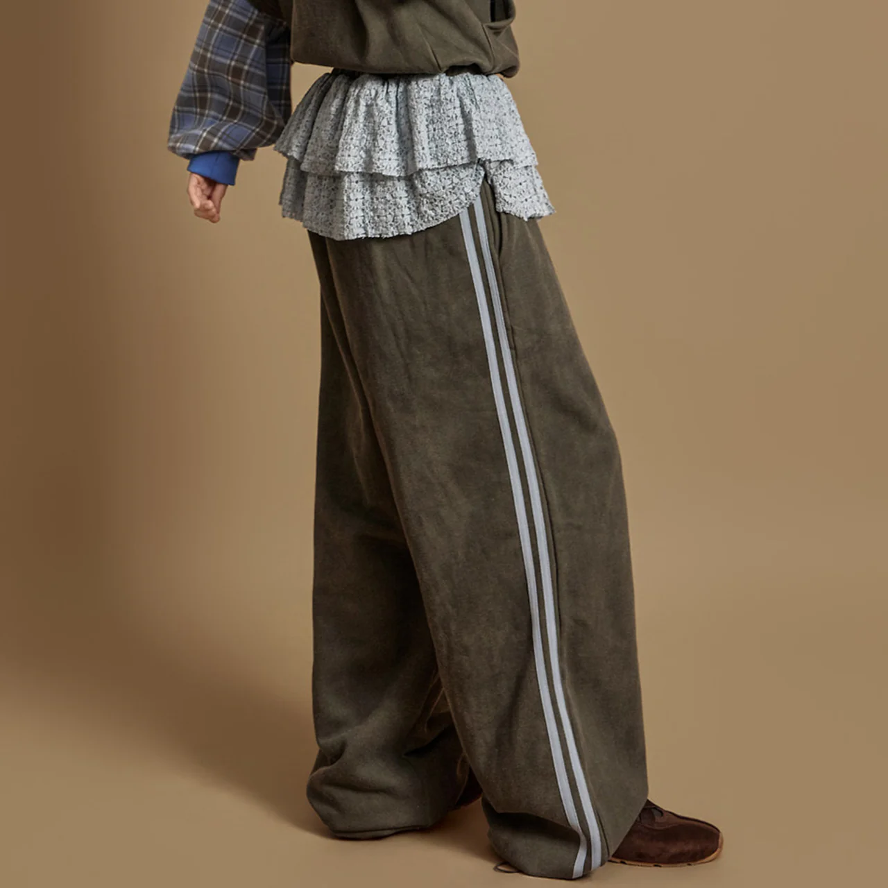 P3676 Frill Pants - Image 2