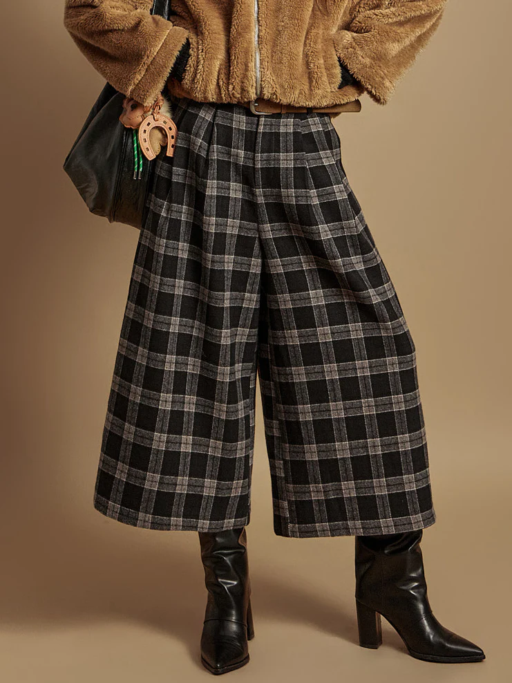 P3678 Wool Pants with Belt