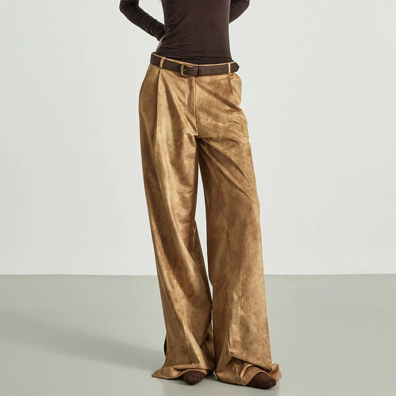 P3680 Suede Pants - Image 2