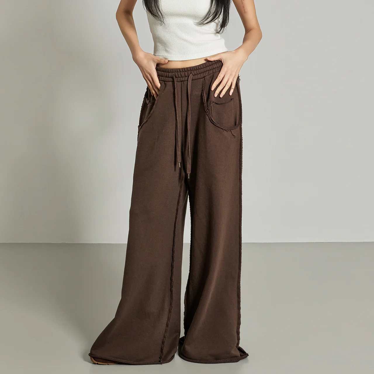 P3691 Sweat Pants - Image 2