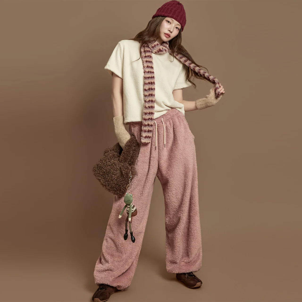 P3705 Boucle Sweat Pants - Image 2