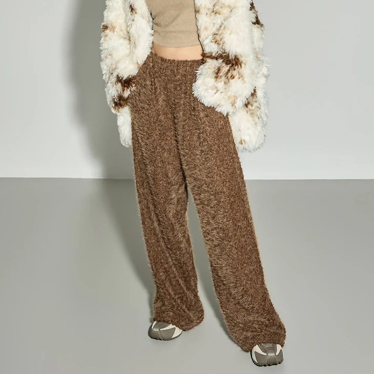 P3716 Fur Pants - Image 2