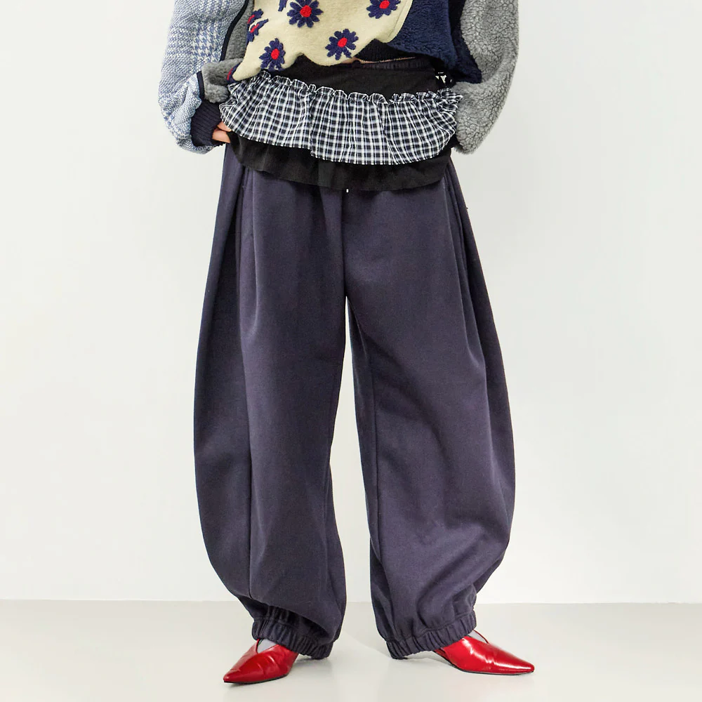 P3736 Pintuck Jogger Sweat Pants - Image 2