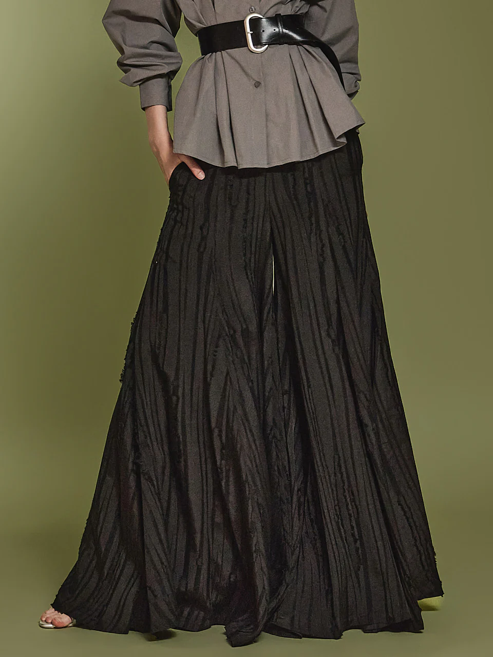 P9158 Linen Flared Slacks