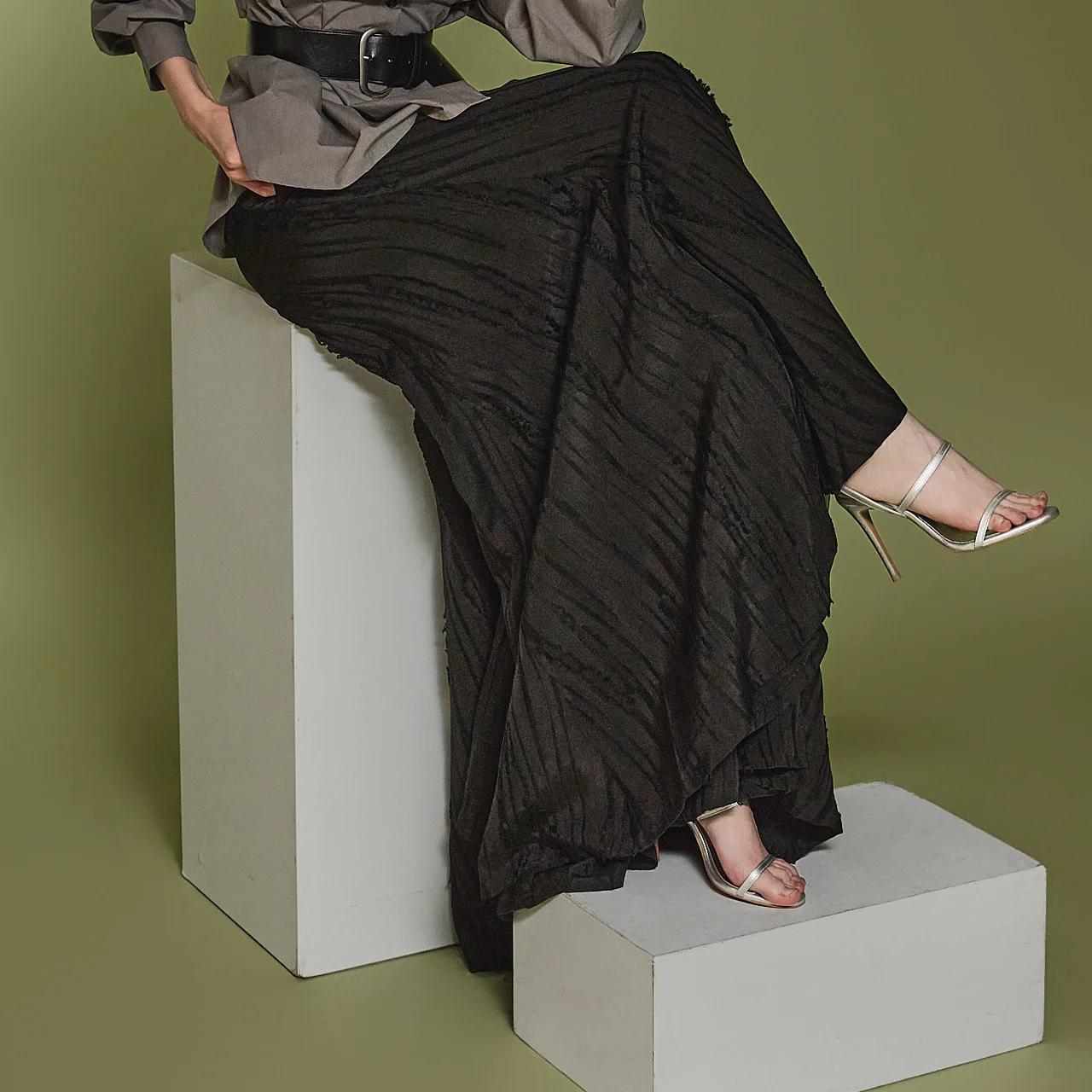 P9158 Linen Flared Slacks - Image 2