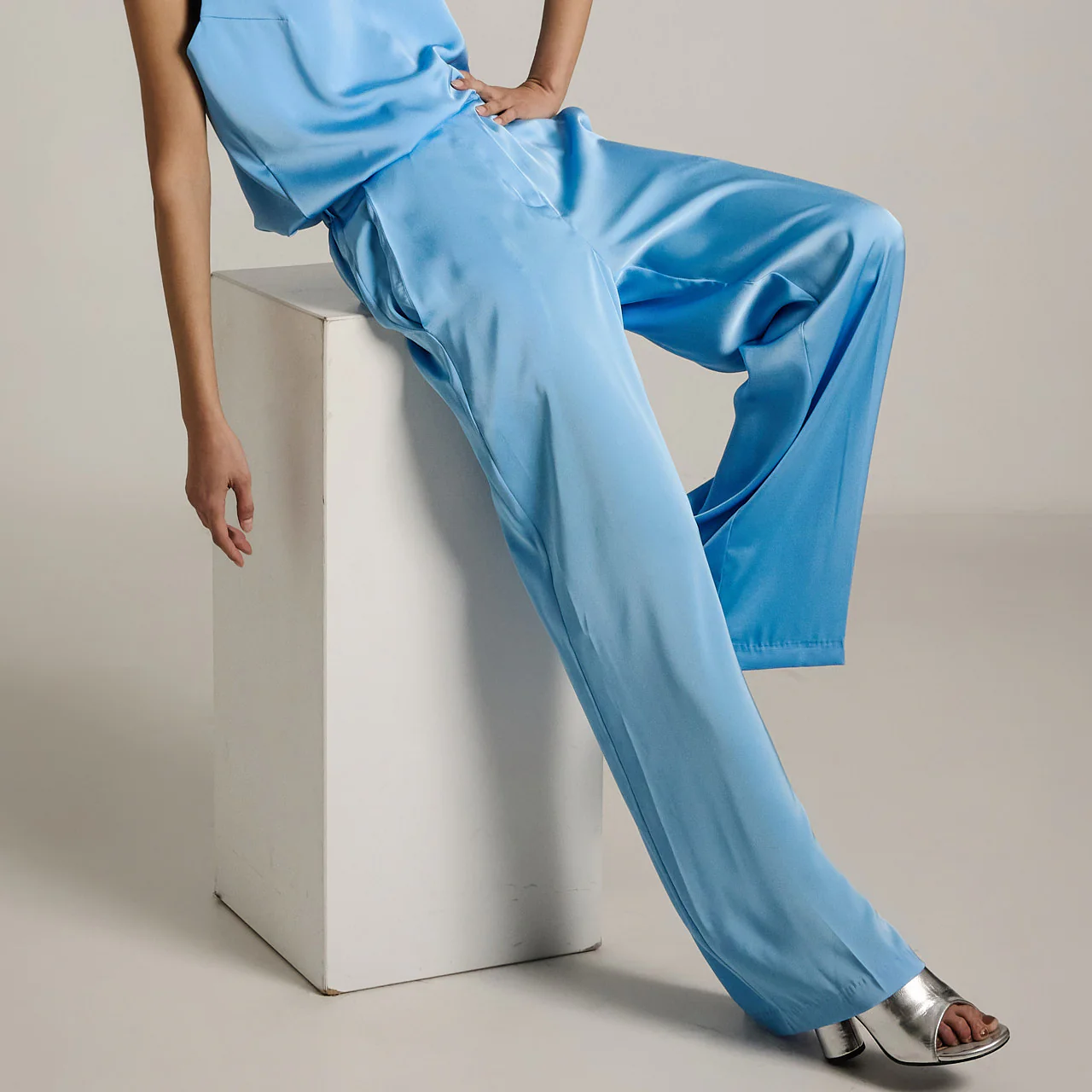 P9164 Pintuck Slacks - Image 2