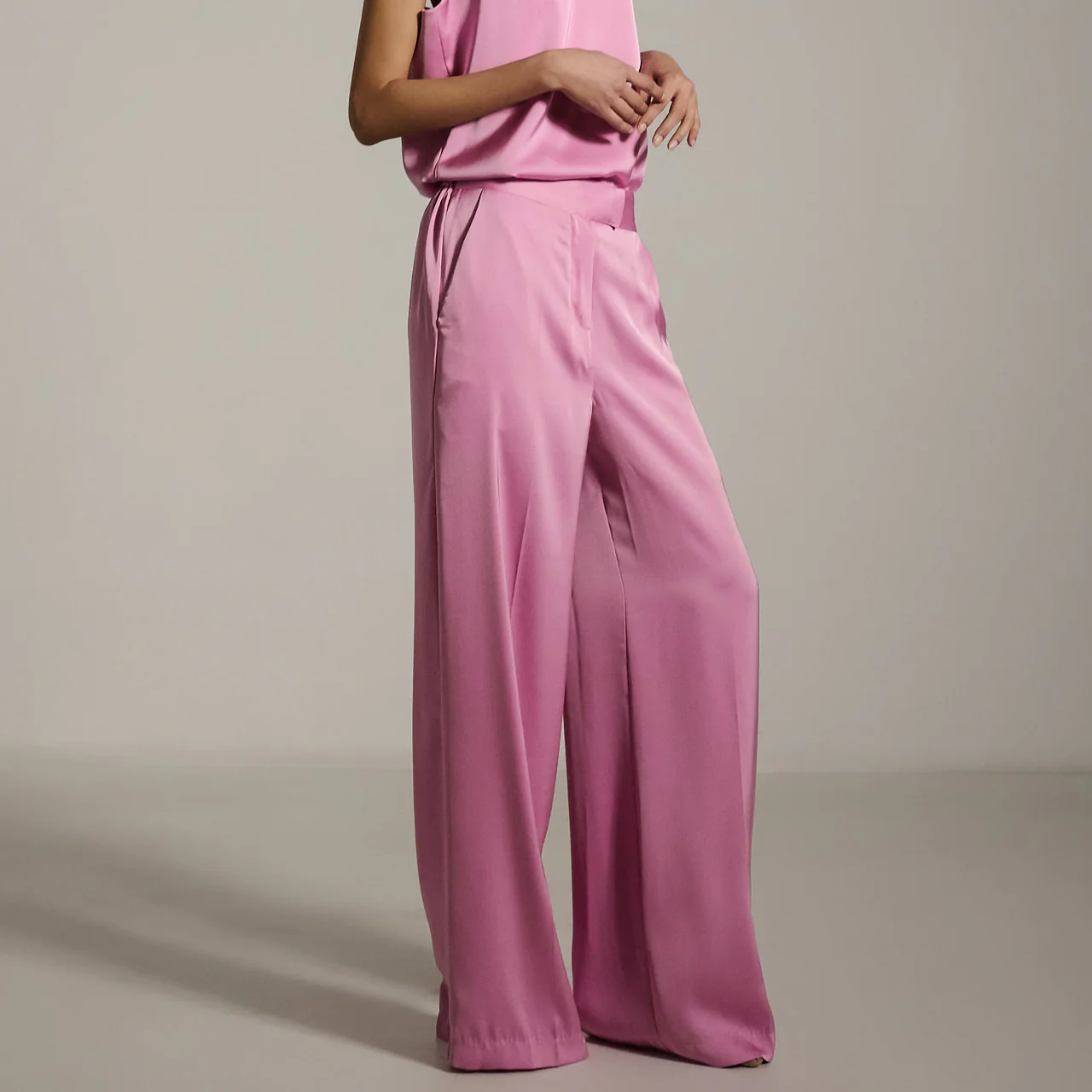 P9164 Pintuck Slacks - Image 2