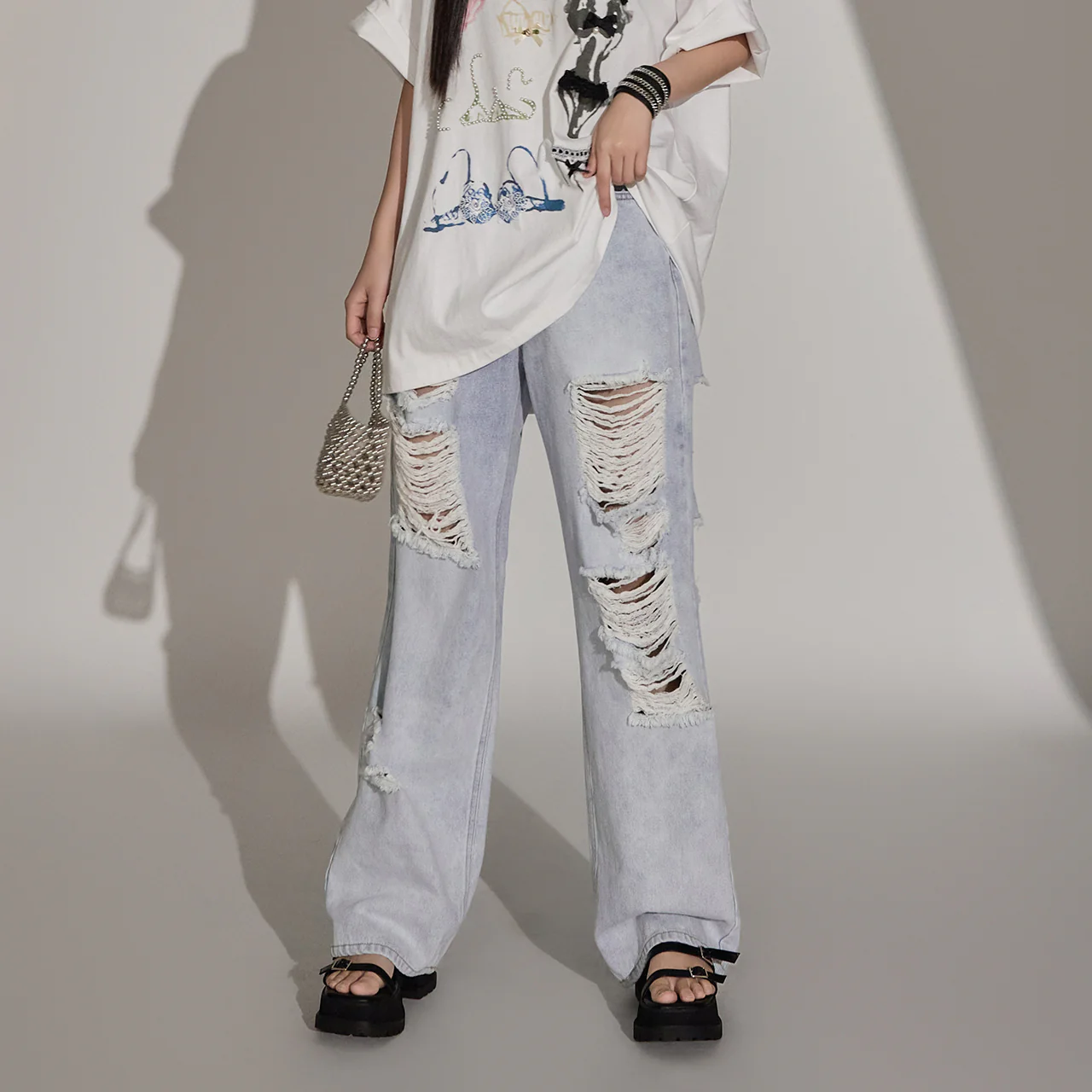 PJ520 Summer Distressed Jeans - Image 2