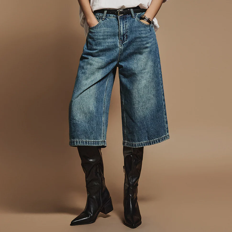 PJ543 Bermuda Jeans With Belt - Image 2