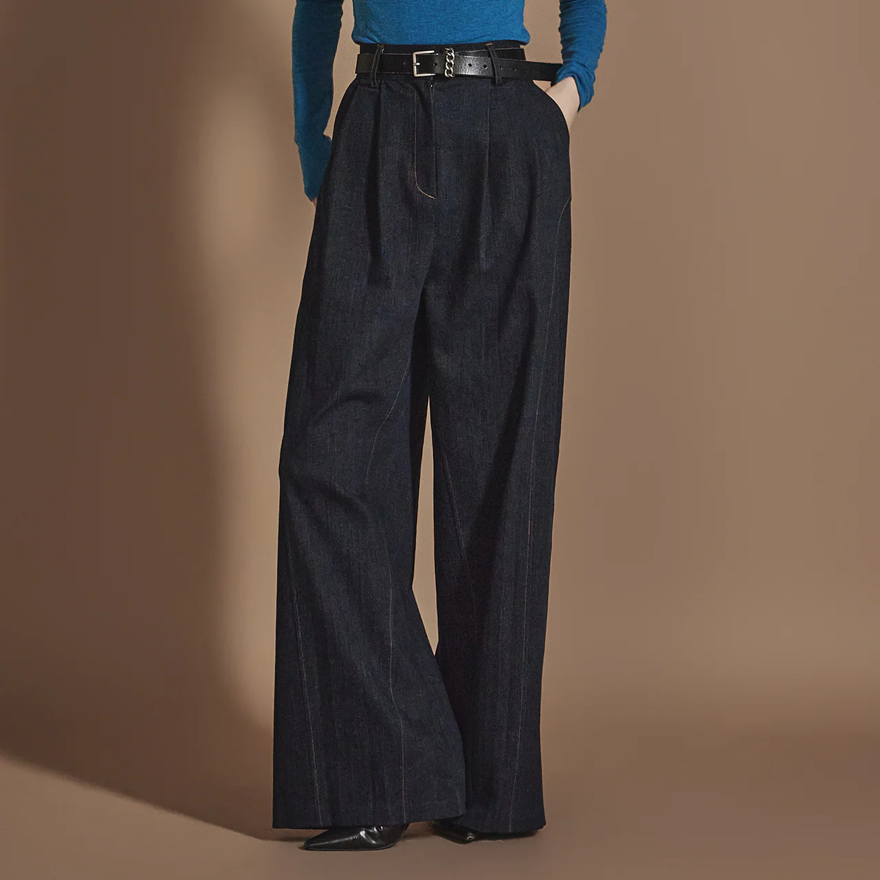 PJ547 Stitch Pintuck Jeans - Image 2