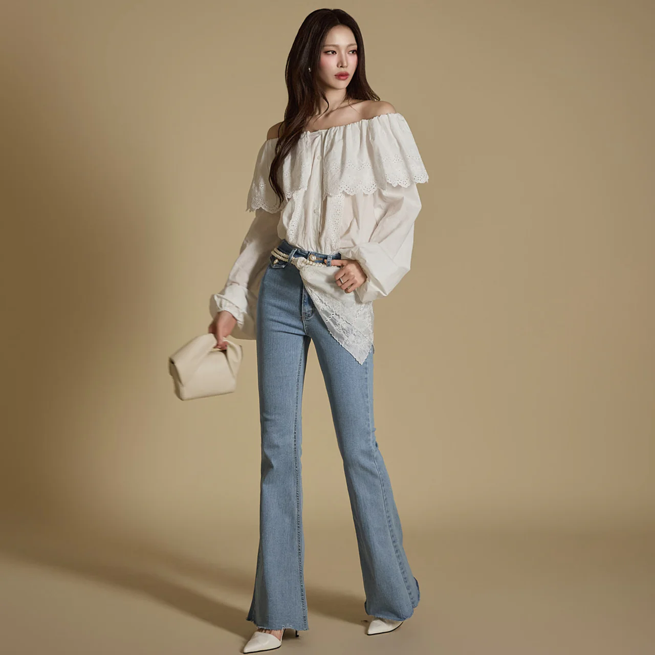 PJ556 Flared Jeans - Image 2
