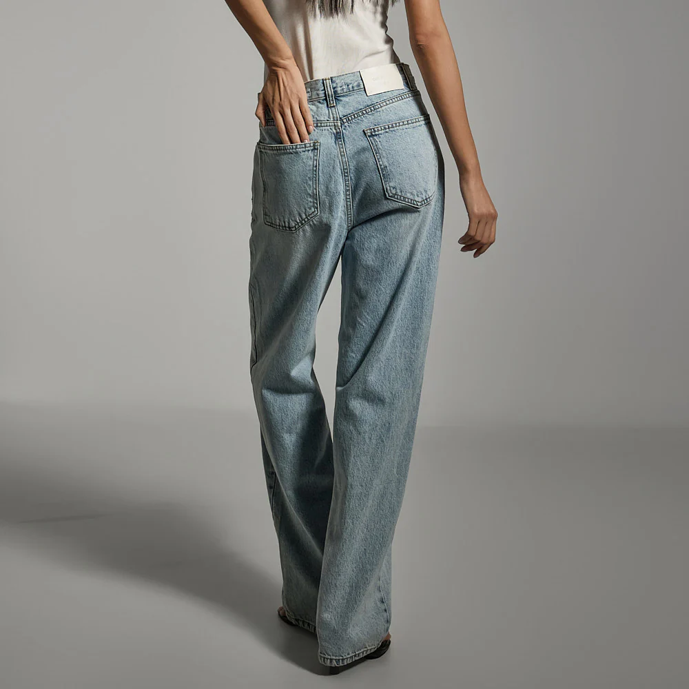 PJ570 Straight Jeans - Image 2