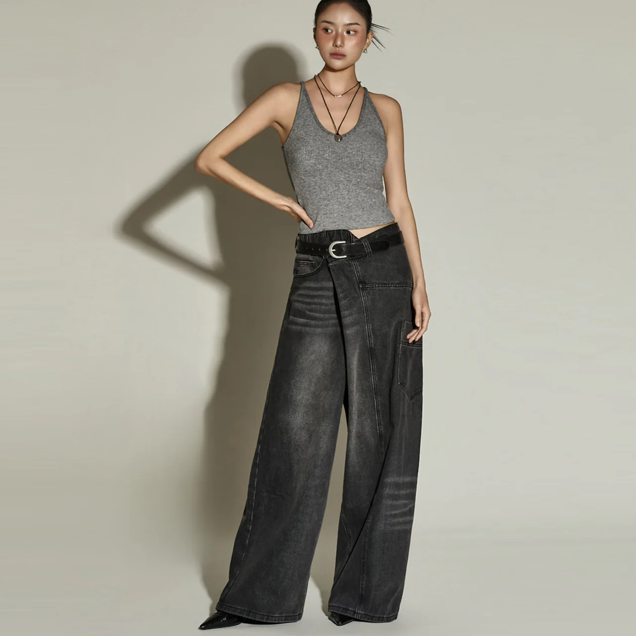 PJ599 Wide Jeans - Image 2