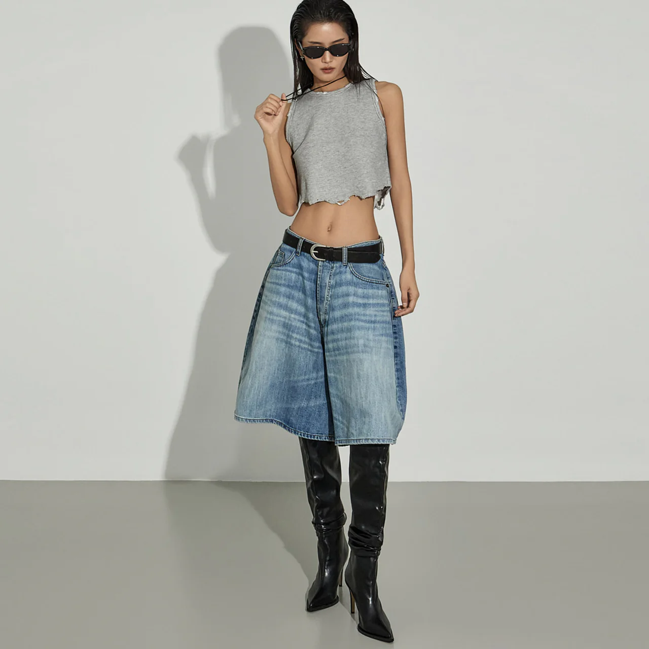 PJ618 Wide Jeans - Image 2