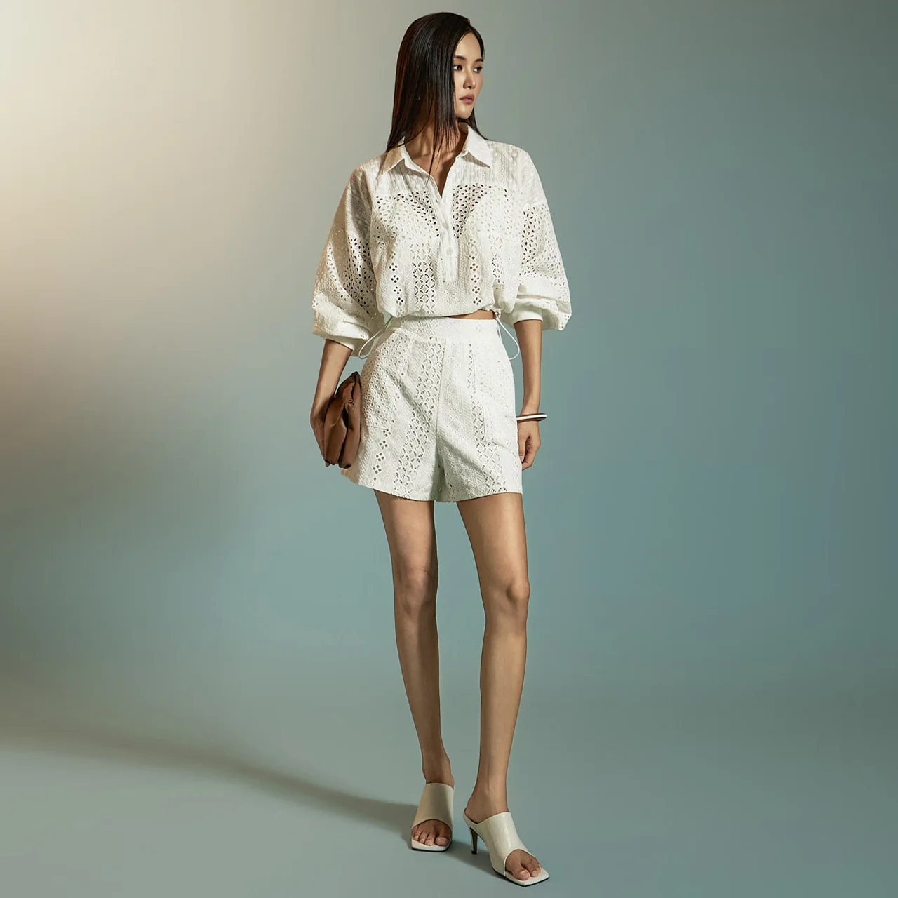 P3606 Eyelet Lace short Pants - Image 2