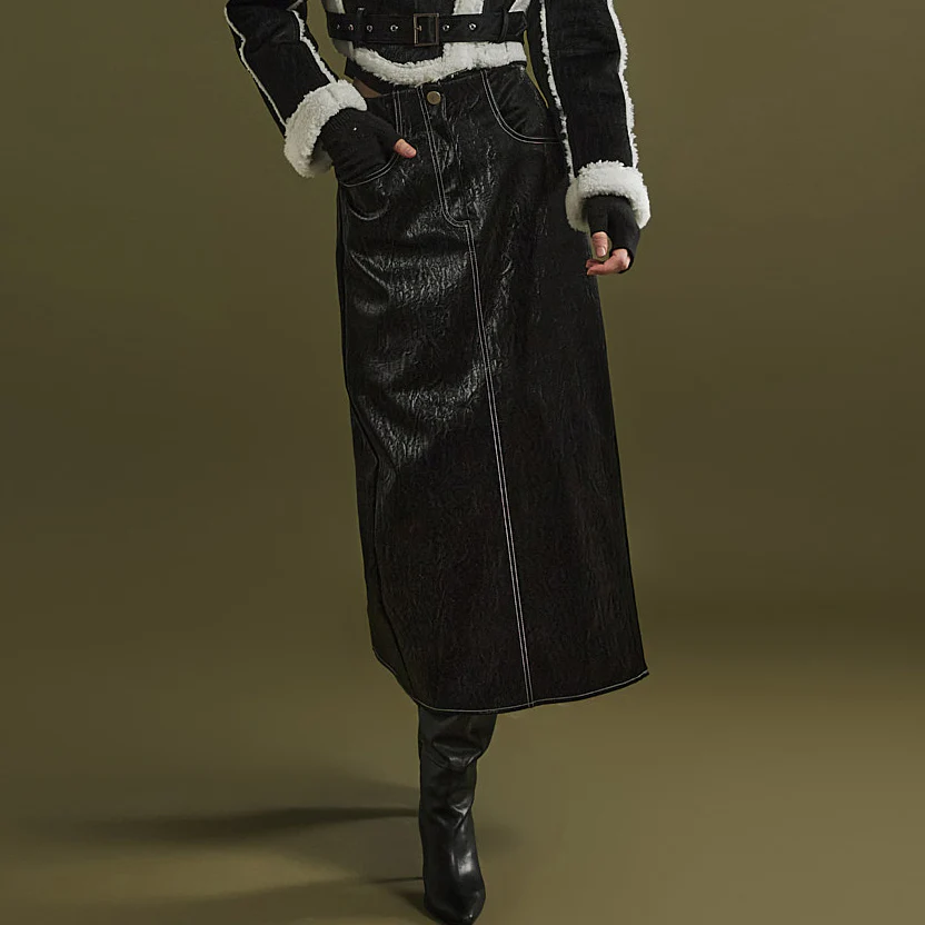 SK2598 Glossy Leather Skirt - Image 2