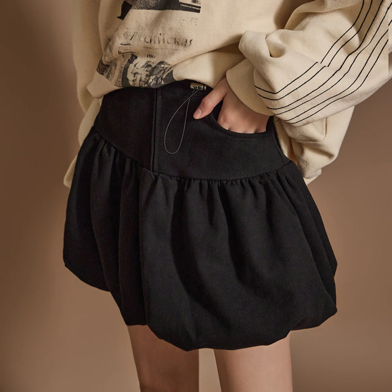 SK2825 Balloon Mini Skirt - Image 2