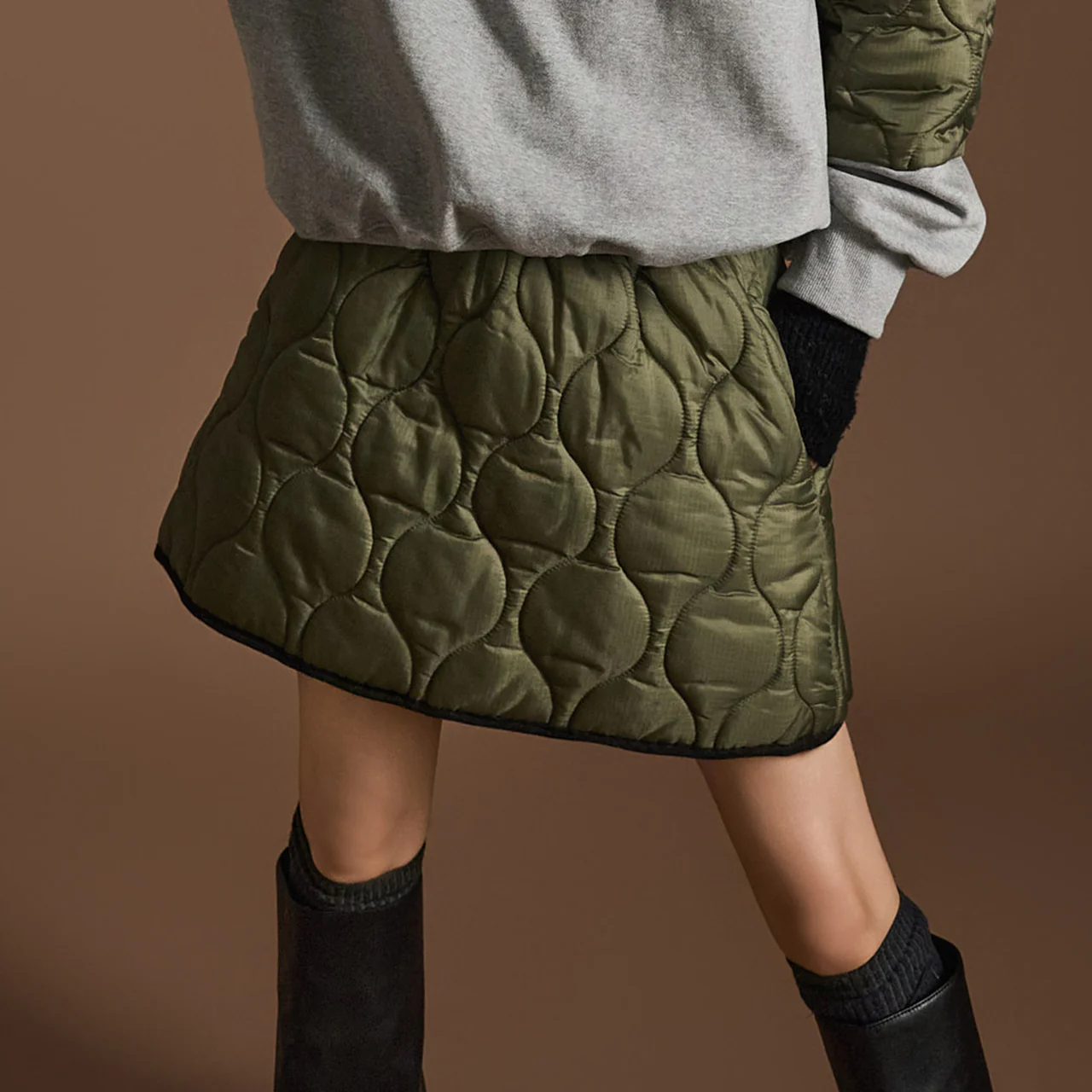 SK2872 Quilted Skirt - Image 2