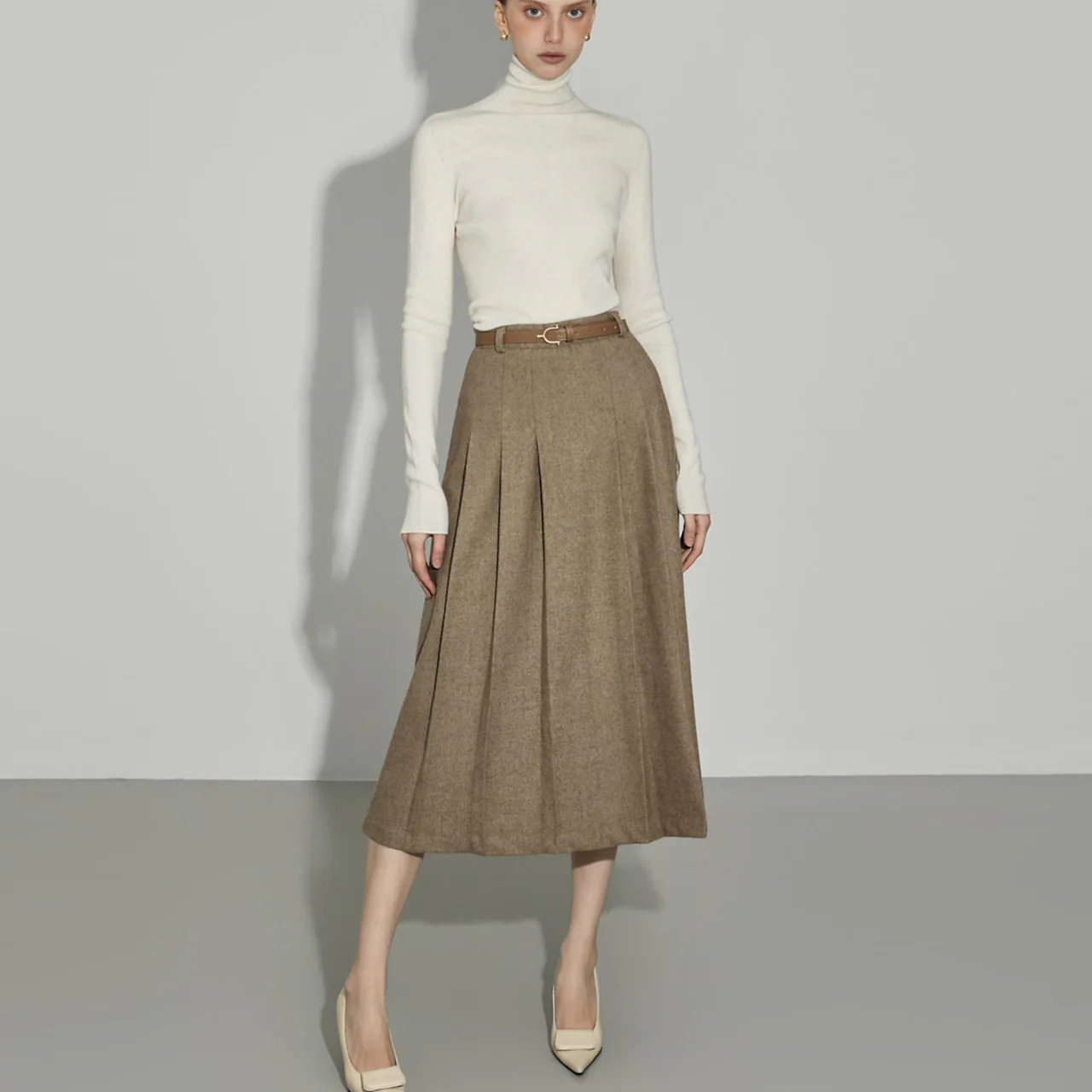 SK3101 Pleated Wool Skirt - Image 2
