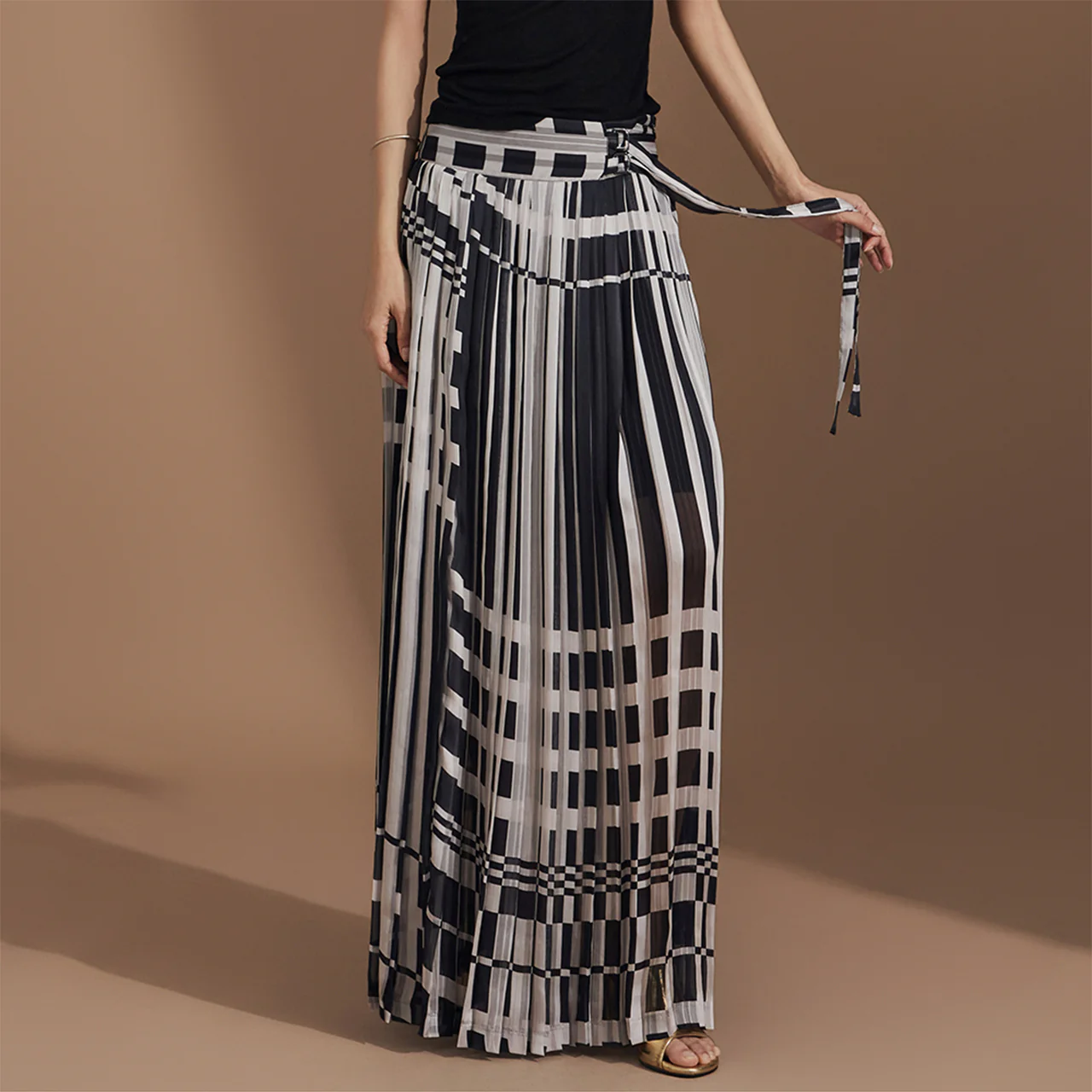 SK9235 Pleated Skirt - Image 2