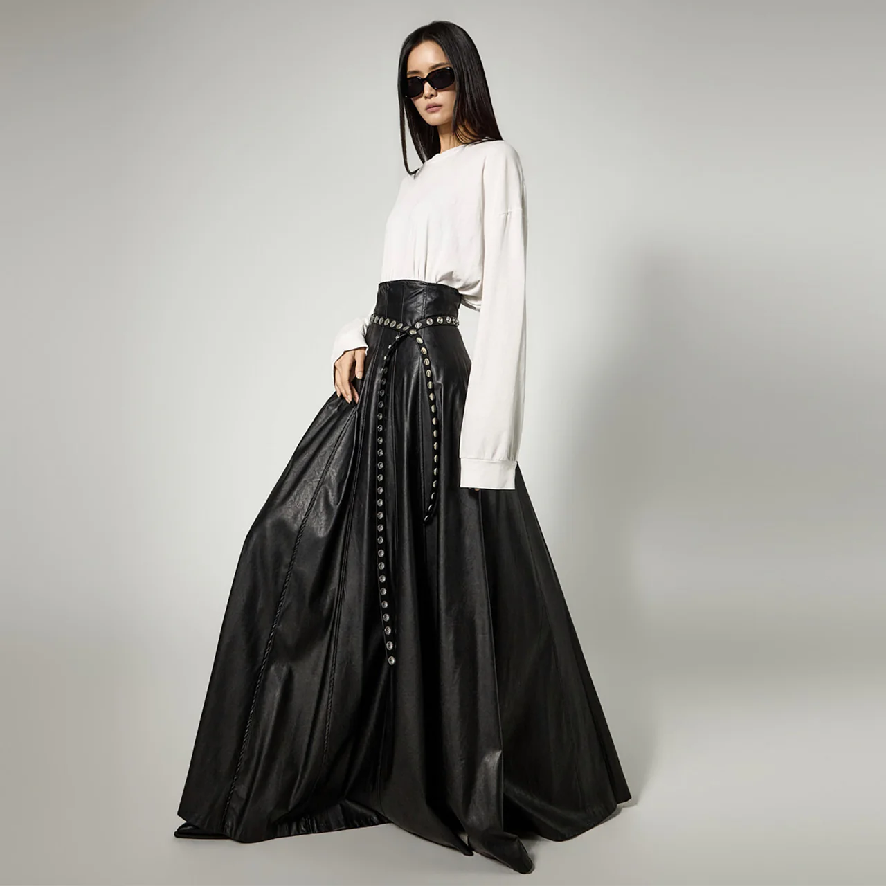 SK9256 High-Waisted Leather Skirt - Image 2