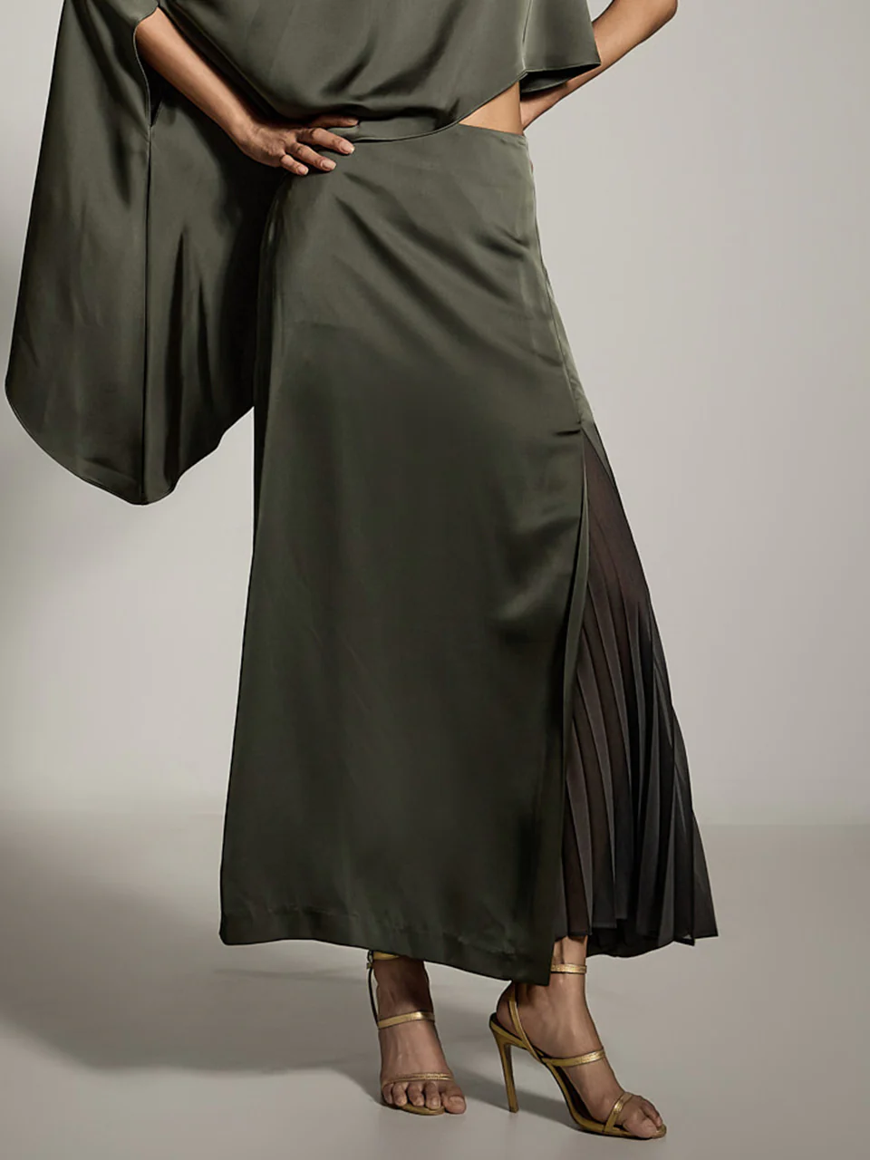 SK9274 Layered Pleats Skirt