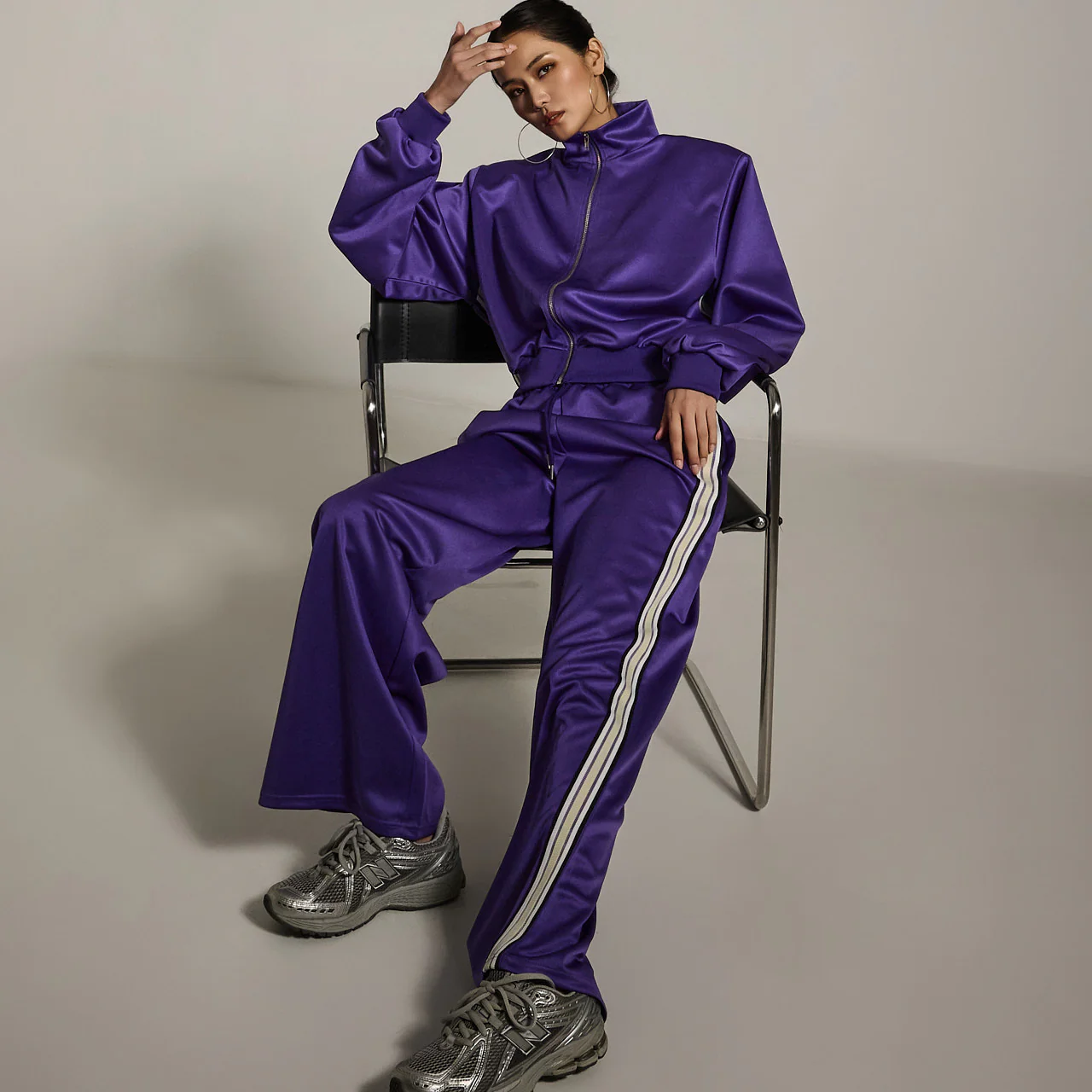 TP2049 Zip-up and Pants Set - Image 2